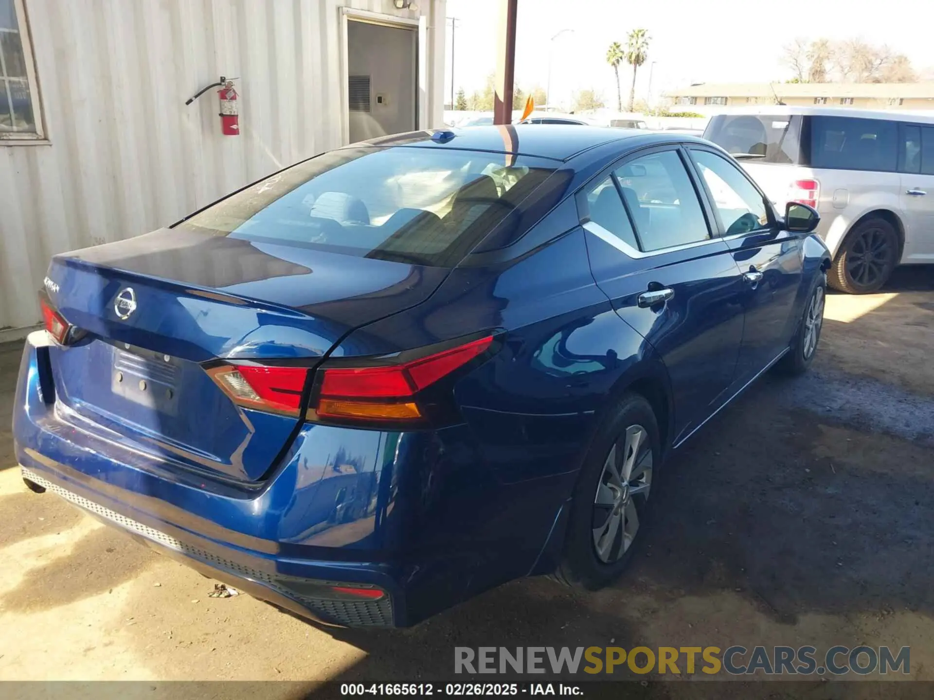 4 Photograph of a damaged car 1N4BL4BV7LC177931 NISSAN ALTIMA 2020