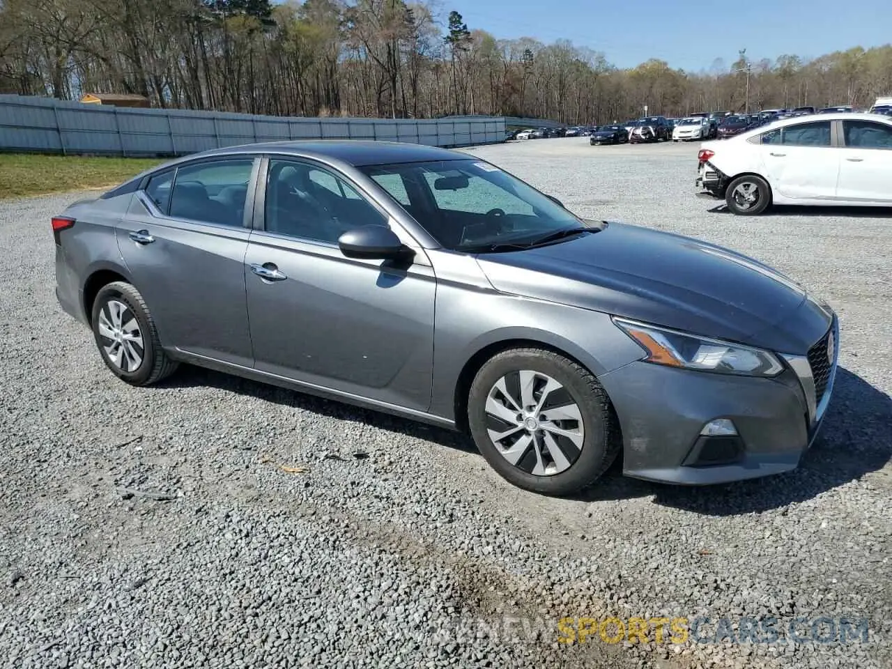 4 Photograph of a damaged car 1N4BL4BV7LC201225 NISSAN ALTIMA 2020