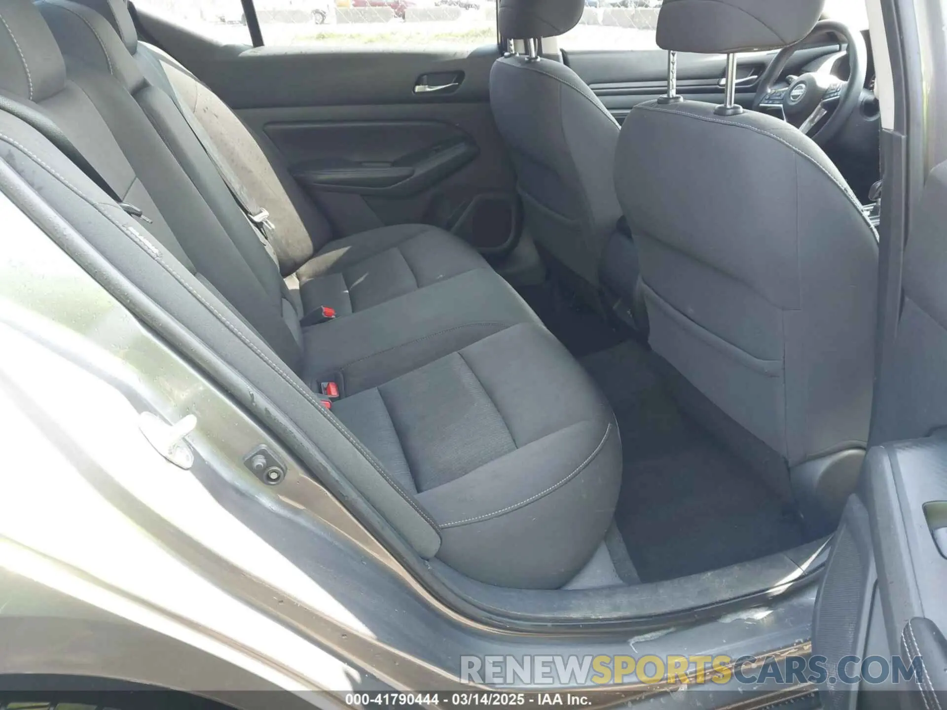 8 Photograph of a damaged car 1N4BL4BV7LC212578 NISSAN ALTIMA 2020