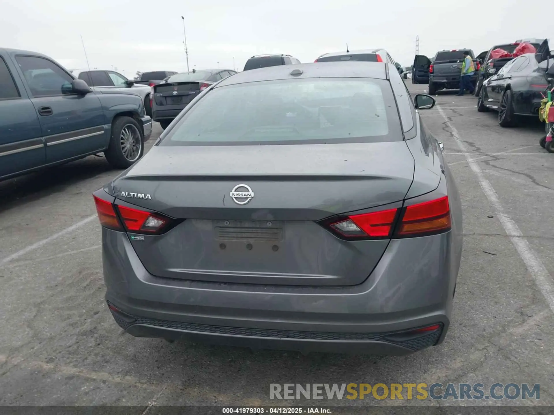 17 Photograph of a damaged car 1N4BL4BV7LC214976 NISSAN ALTIMA 2020