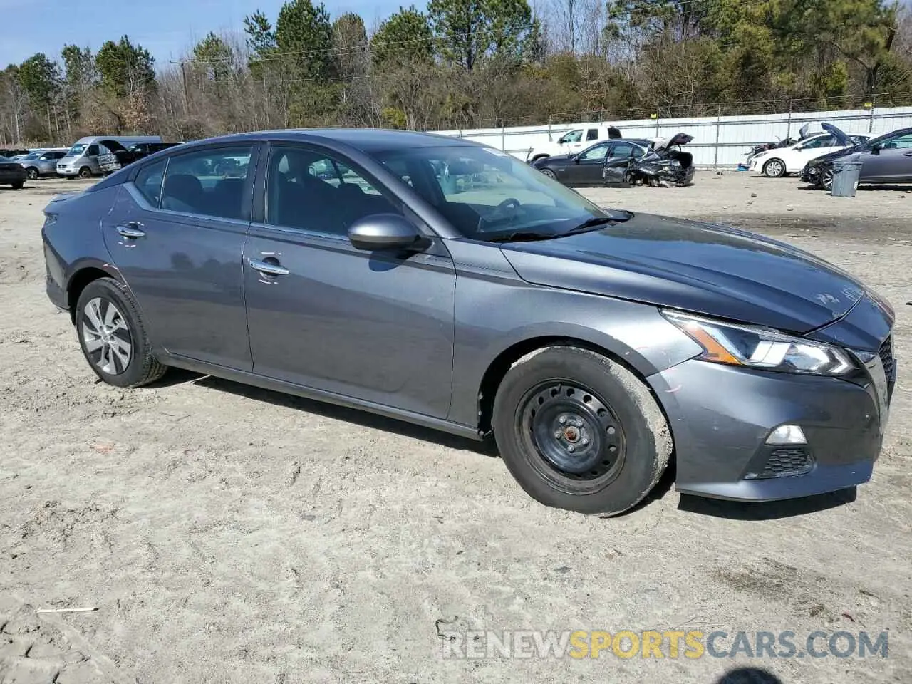 4 Photograph of a damaged car 1N4BL4BV7LC250134 NISSAN ALTIMA 2020