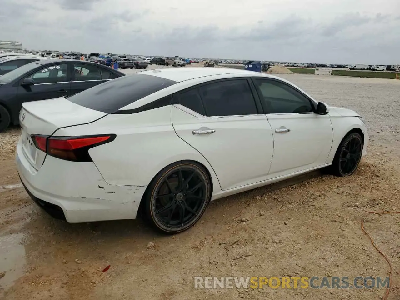 3 Photograph of a damaged car 1N4BL4BV7LC255995 NISSAN ALTIMA 2020