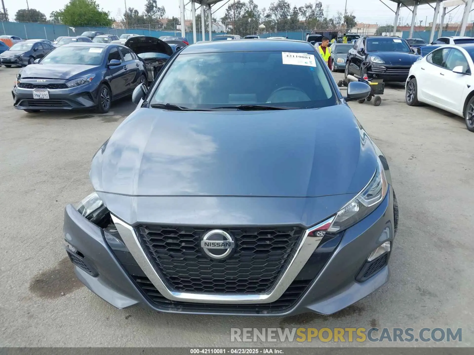 12 Photograph of a damaged car 1N4BL4BV7LC256631 NISSAN ALTIMA 2020