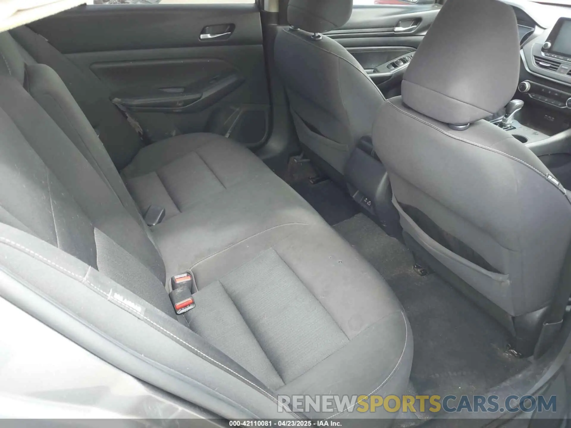 8 Photograph of a damaged car 1N4BL4BV7LC256631 NISSAN ALTIMA 2020