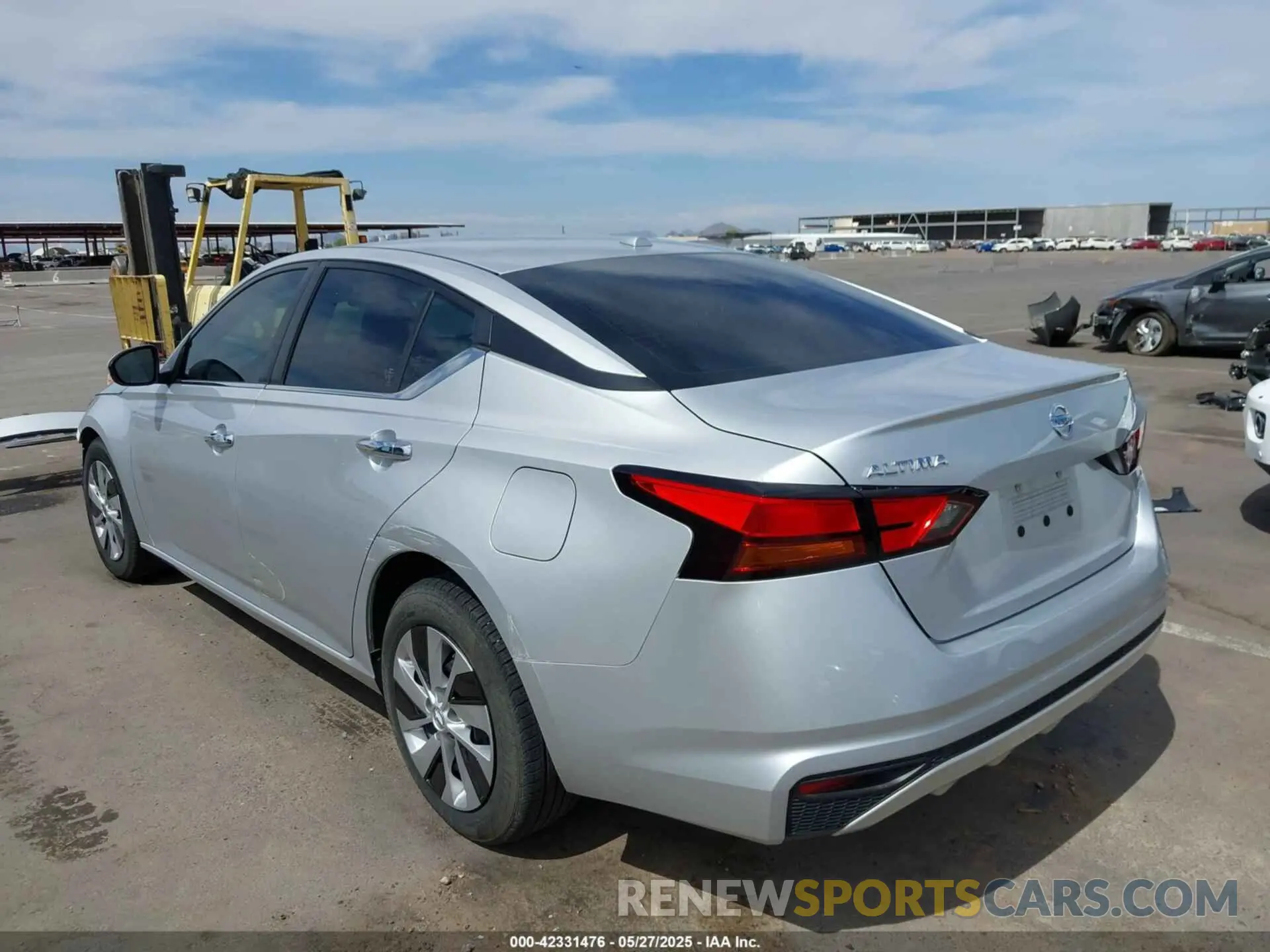 3 Photograph of a damaged car 1N4BL4BV7LC259562 NISSAN ALTIMA 2020