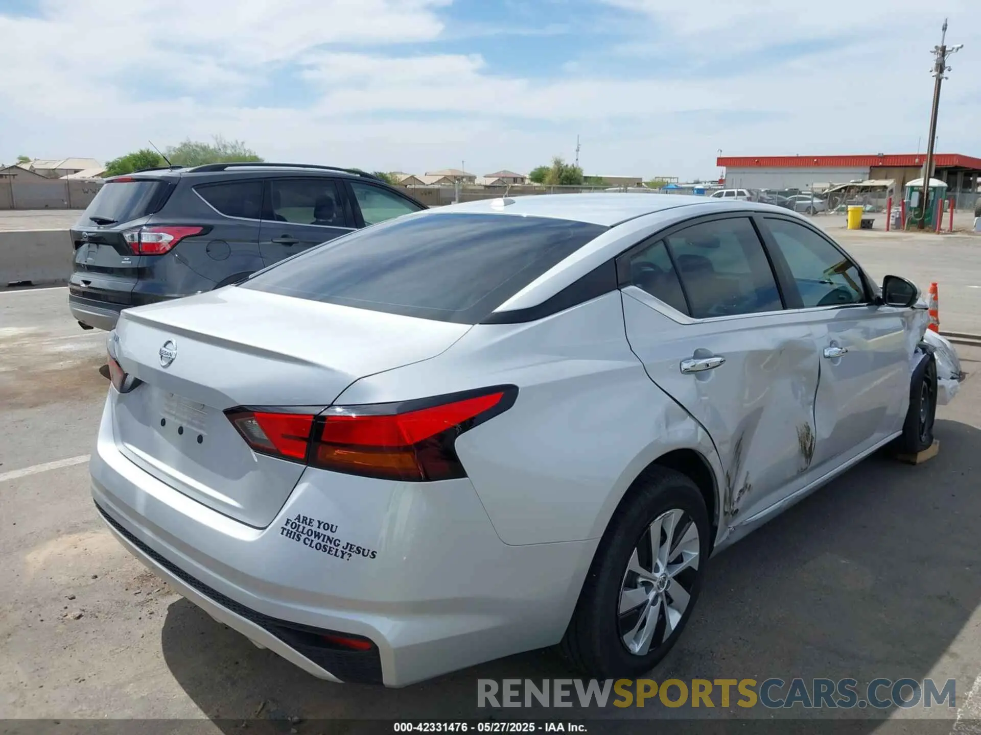 4 Photograph of a damaged car 1N4BL4BV7LC259562 NISSAN ALTIMA 2020