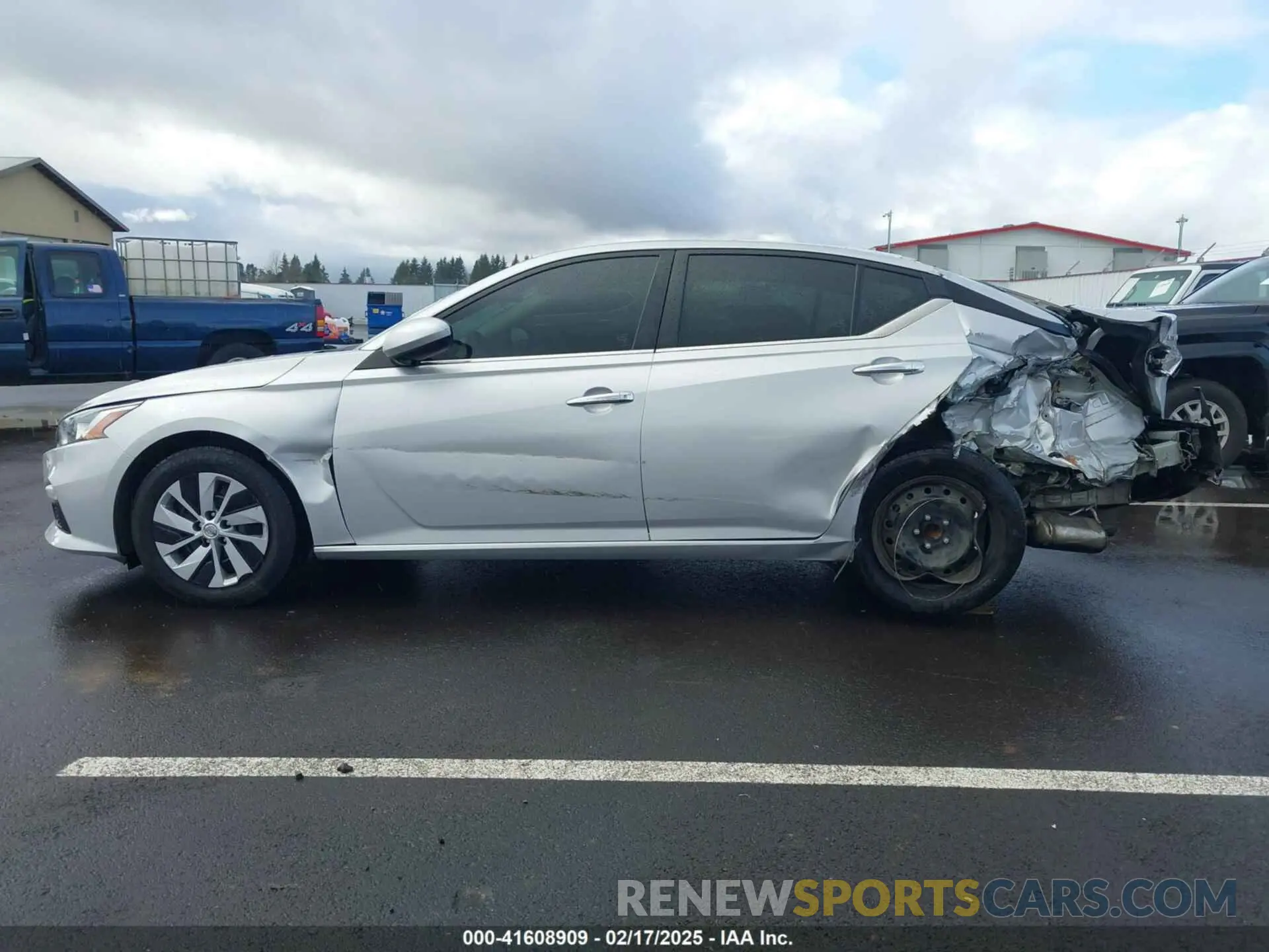 14 Photograph of a damaged car 1N4BL4BV7LC261425 NISSAN ALTIMA 2020
