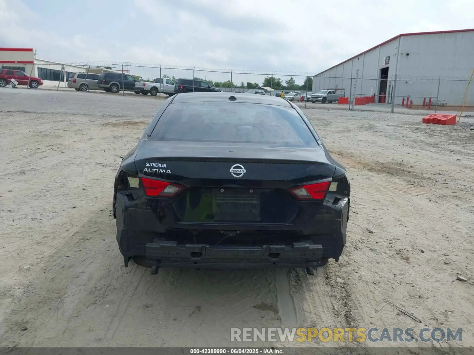 17 Photograph of a damaged car 1N4BL4BV7LC266768 NISSAN ALTIMA 2020