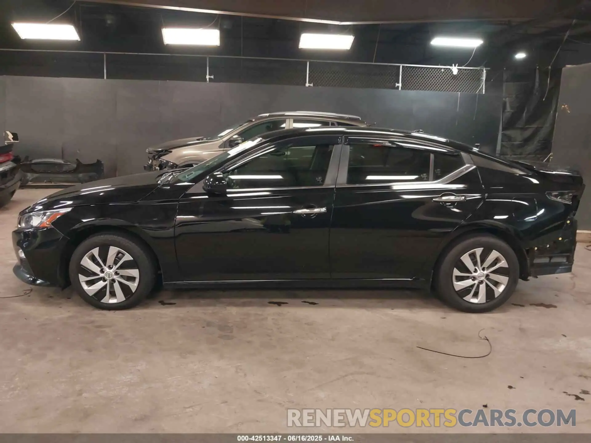 15 Photograph of a damaged car 1N4BL4BV7LC269881 NISSAN ALTIMA 2020