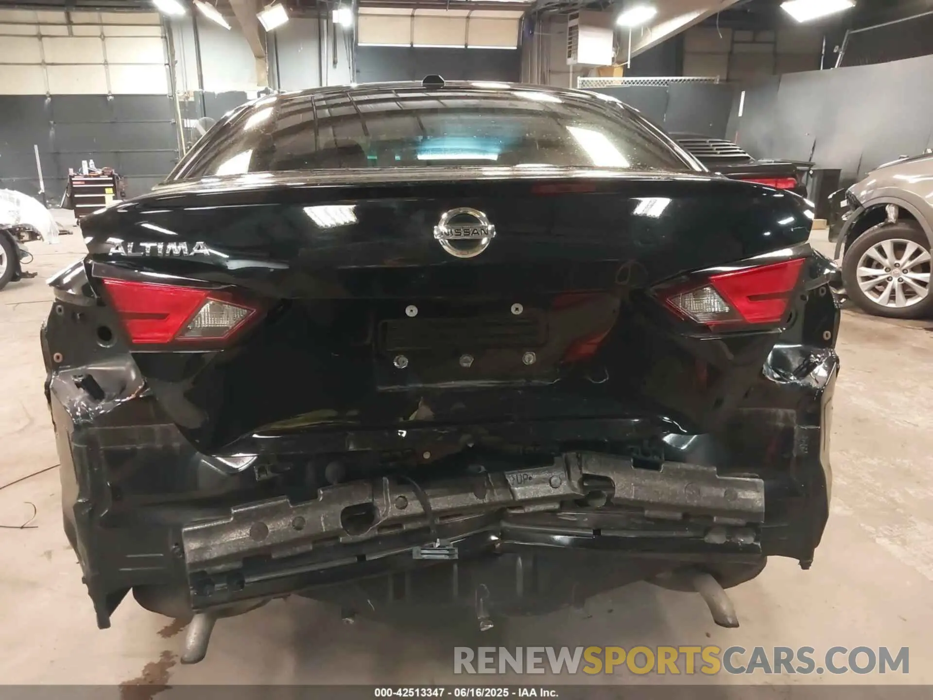 17 Photograph of a damaged car 1N4BL4BV7LC269881 NISSAN ALTIMA 2020