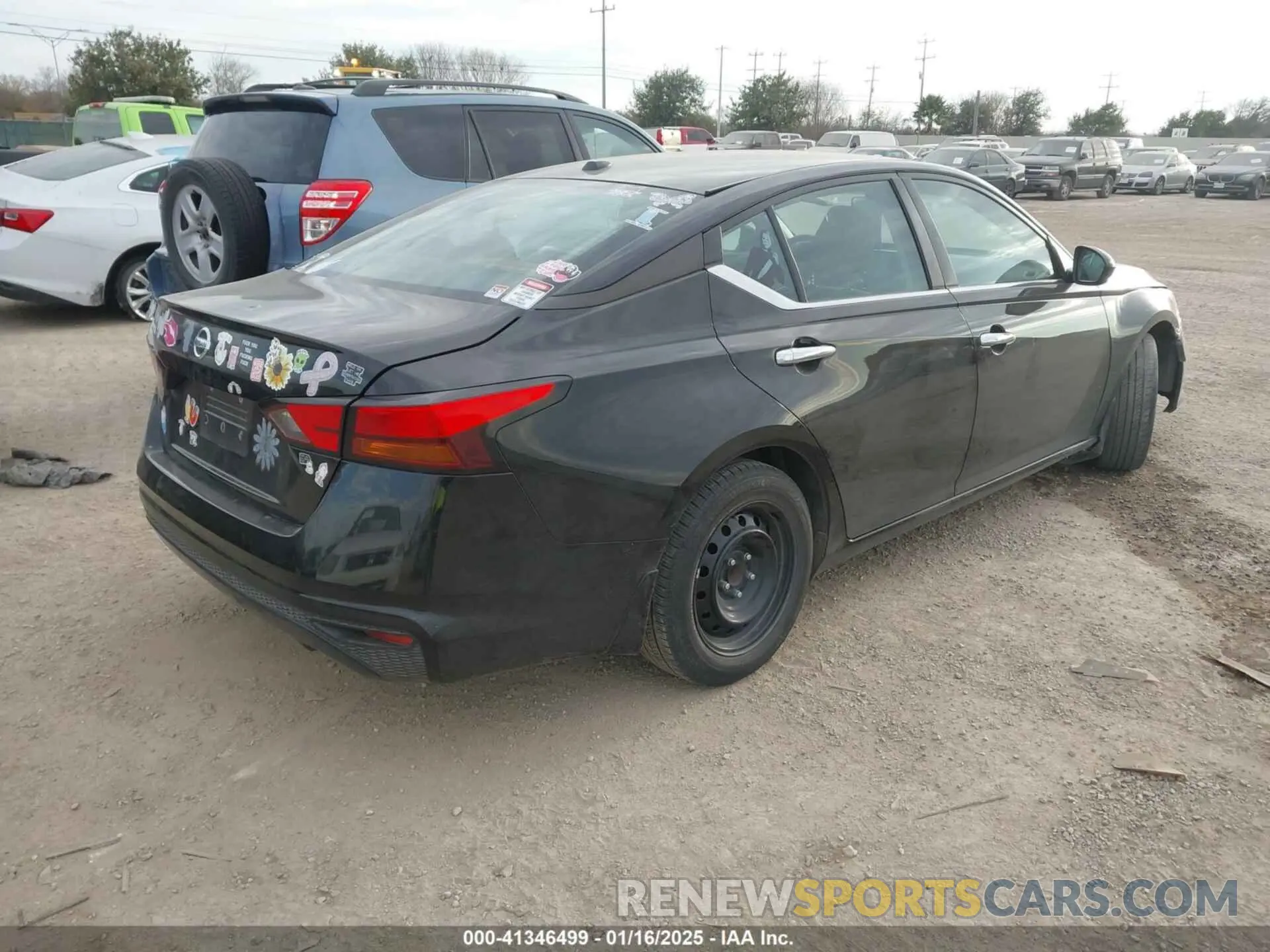 4 Photograph of a damaged car 1N4BL4BV7LC282775 NISSAN ALTIMA 2020