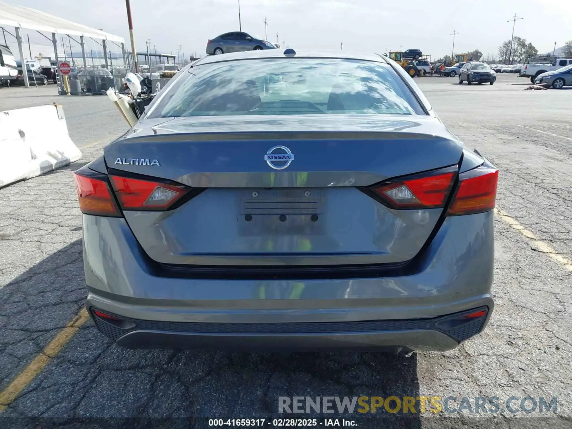 17 Photograph of a damaged car 1N4BL4BV7LN302026 NISSAN ALTIMA 2020