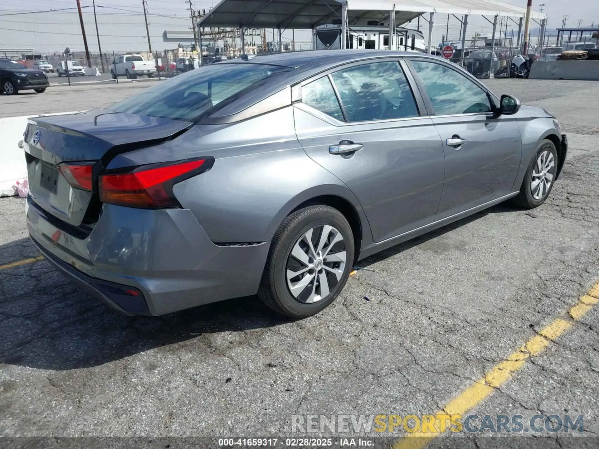 4 Photograph of a damaged car 1N4BL4BV7LN302026 NISSAN ALTIMA 2020