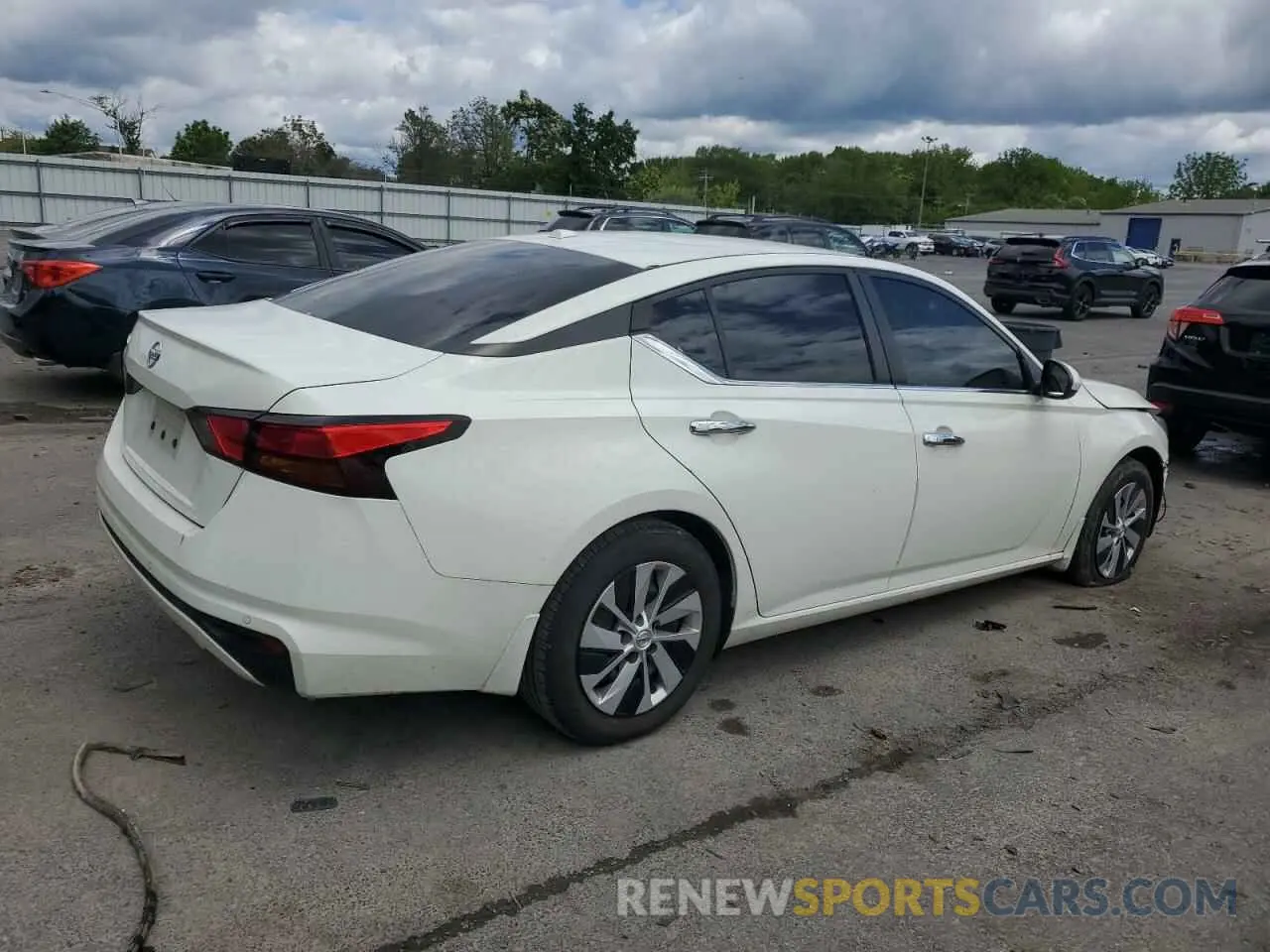 3 Photograph of a damaged car 1N4BL4BV7LN323619 NISSAN ALTIMA 2020