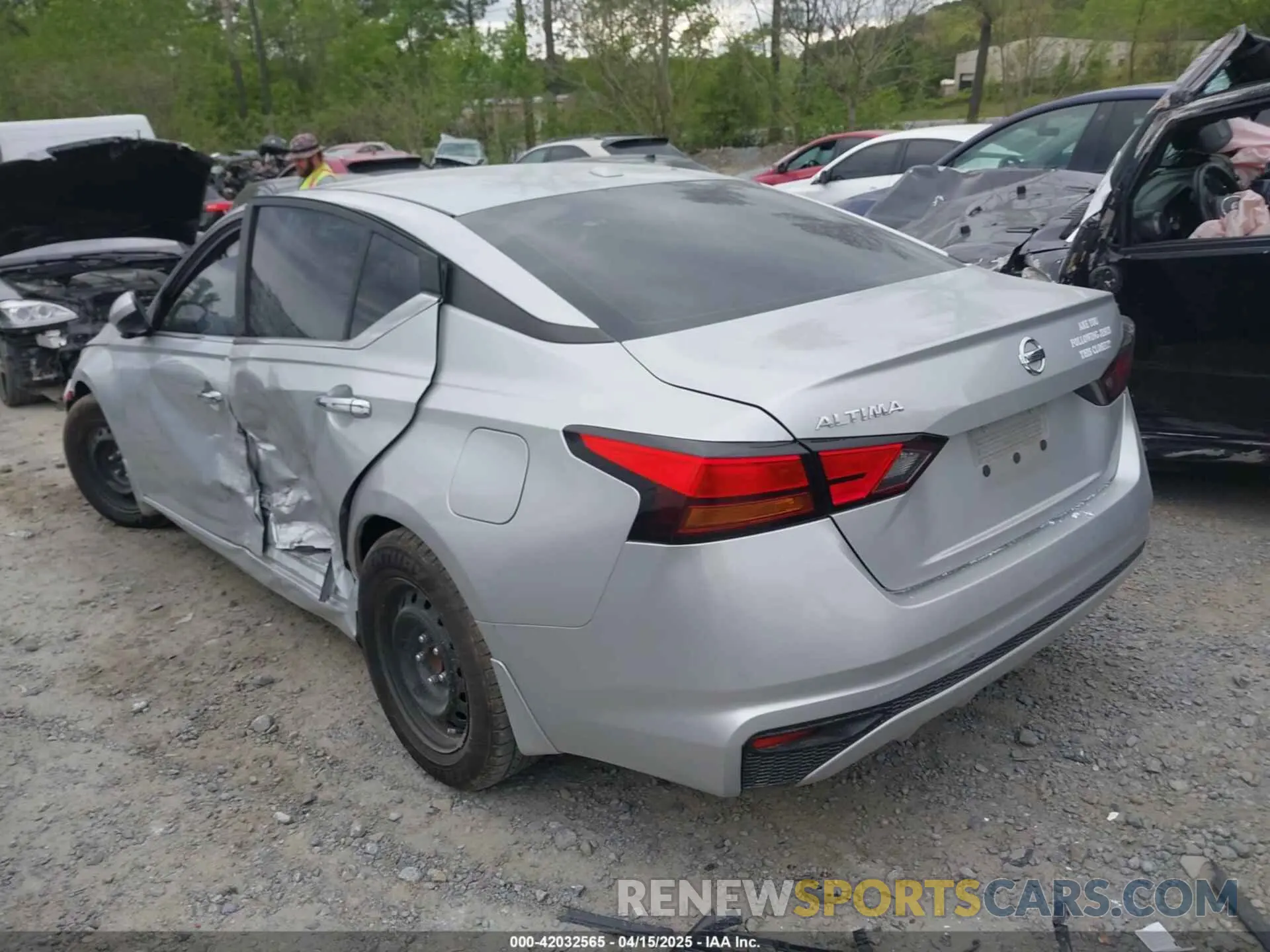 3 Photograph of a damaged car 1N4BL4BV8LC123487 NISSAN ALTIMA 2020