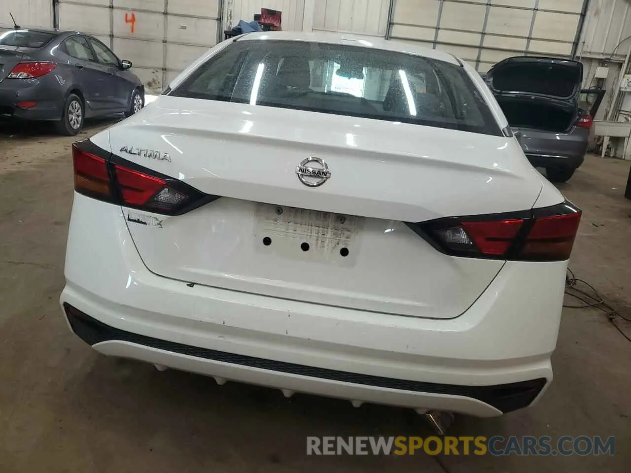 6 Photograph of a damaged car 1N4BL4BV8LC135204 NISSAN ALTIMA 2020