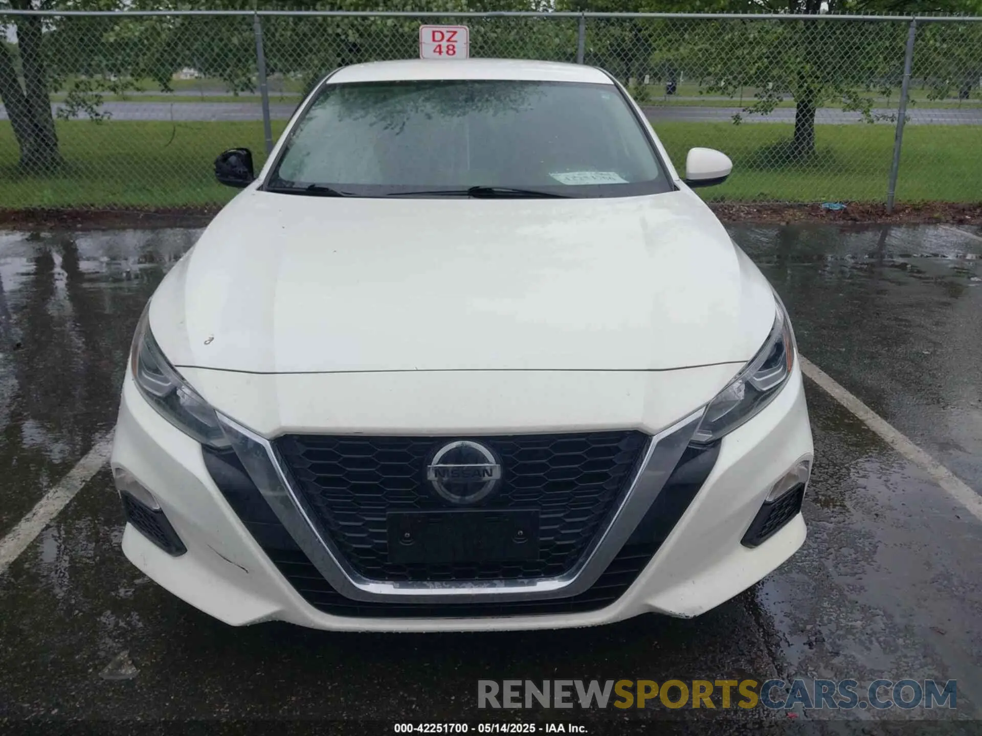 12 Photograph of a damaged car 1N4BL4BV8LC135803 NISSAN ALTIMA 2020