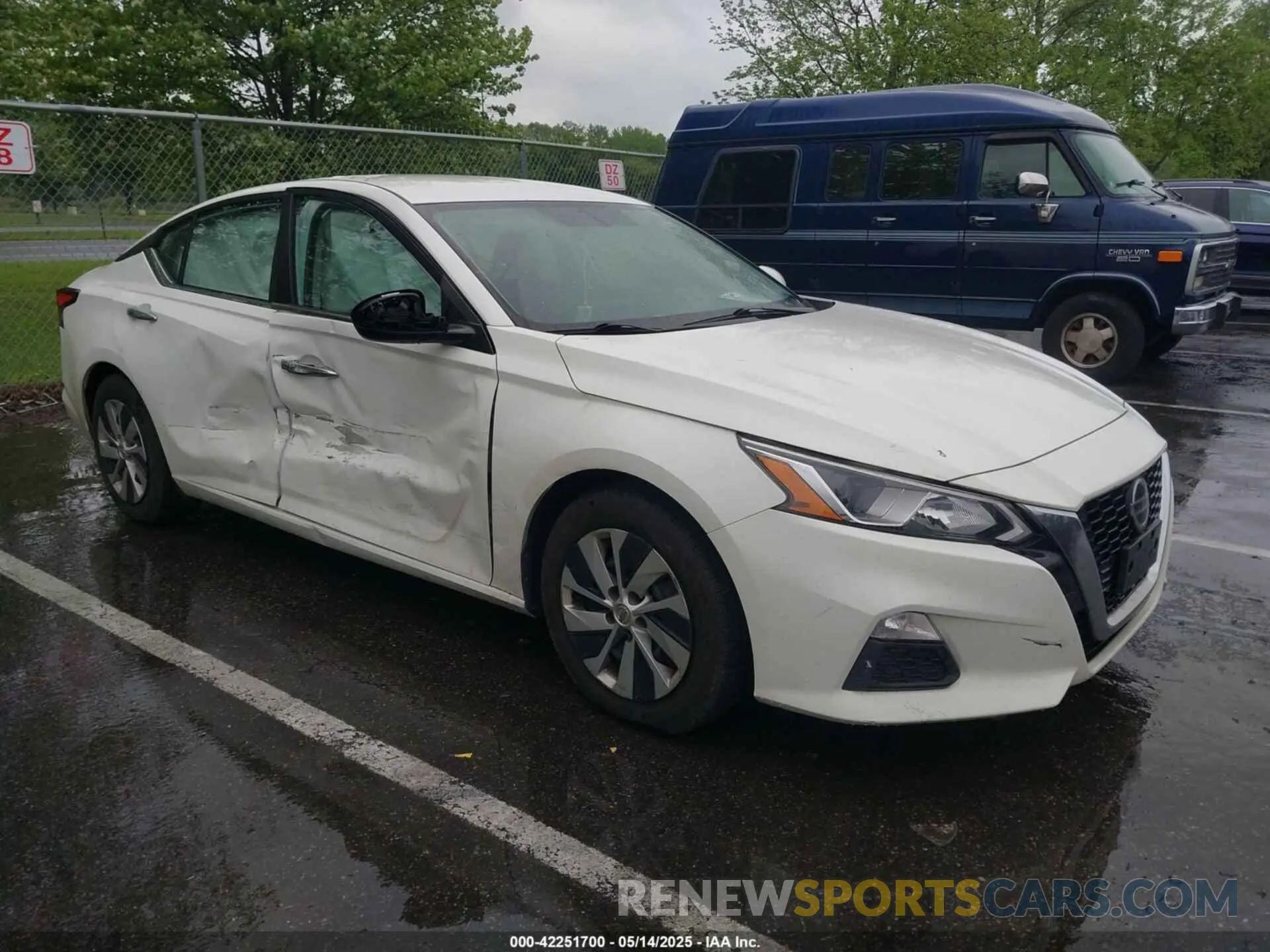 6 Photograph of a damaged car 1N4BL4BV8LC135803 NISSAN ALTIMA 2020