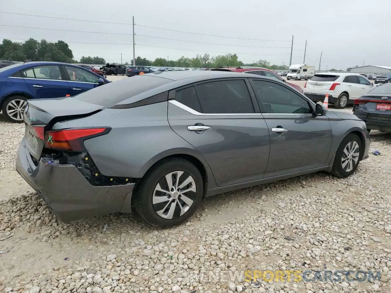 3 Photograph of a damaged car 1N4BL4BV8LC138085 NISSAN ALTIMA 2020