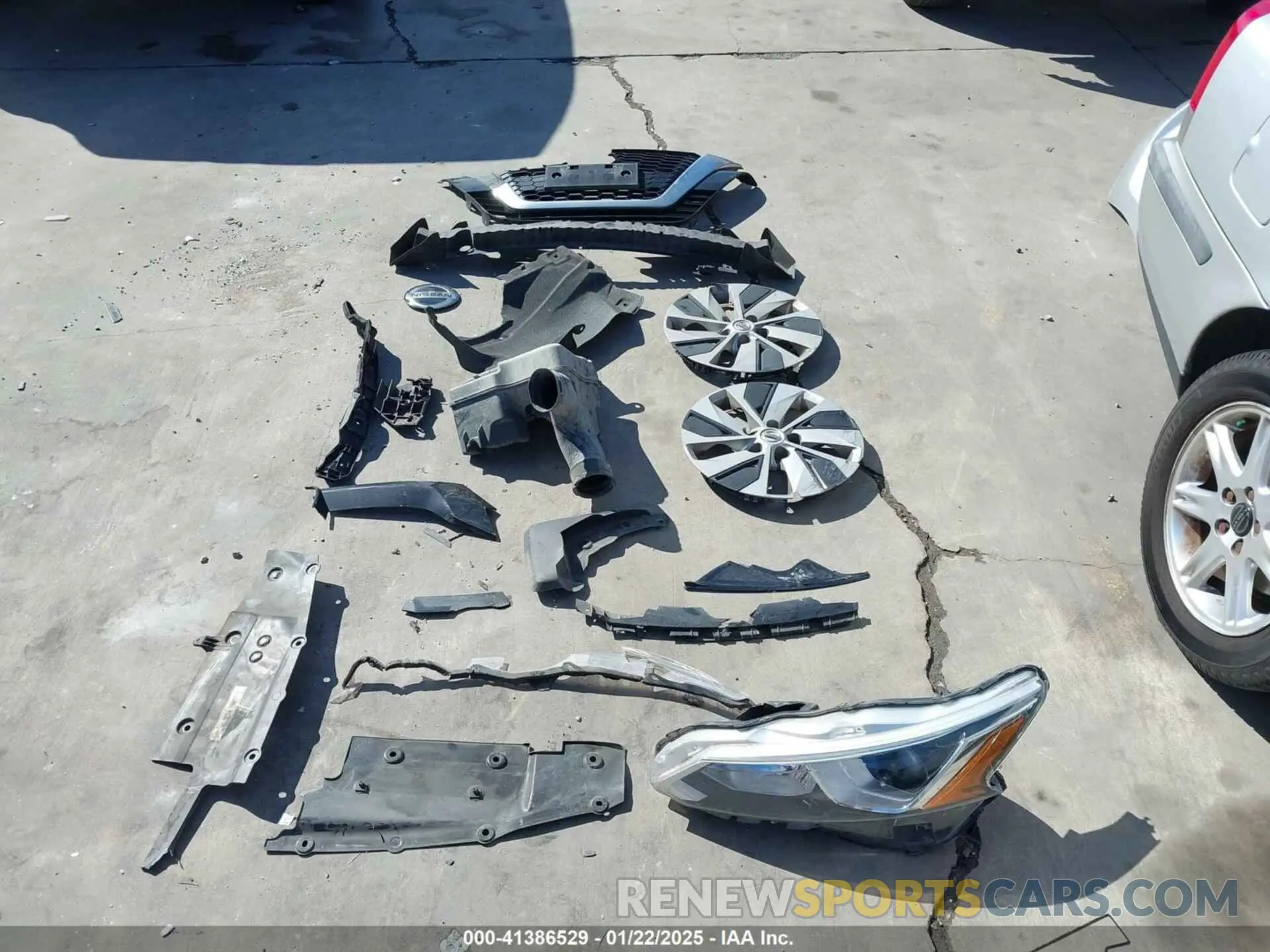 12 Photograph of a damaged car 1N4BL4BV8LC139270 NISSAN ALTIMA 2020