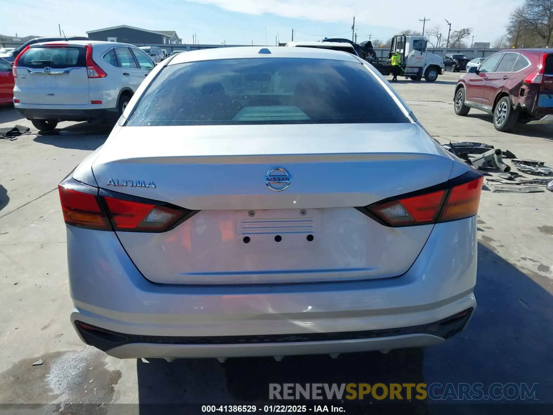 17 Photograph of a damaged car 1N4BL4BV8LC139270 NISSAN ALTIMA 2020
