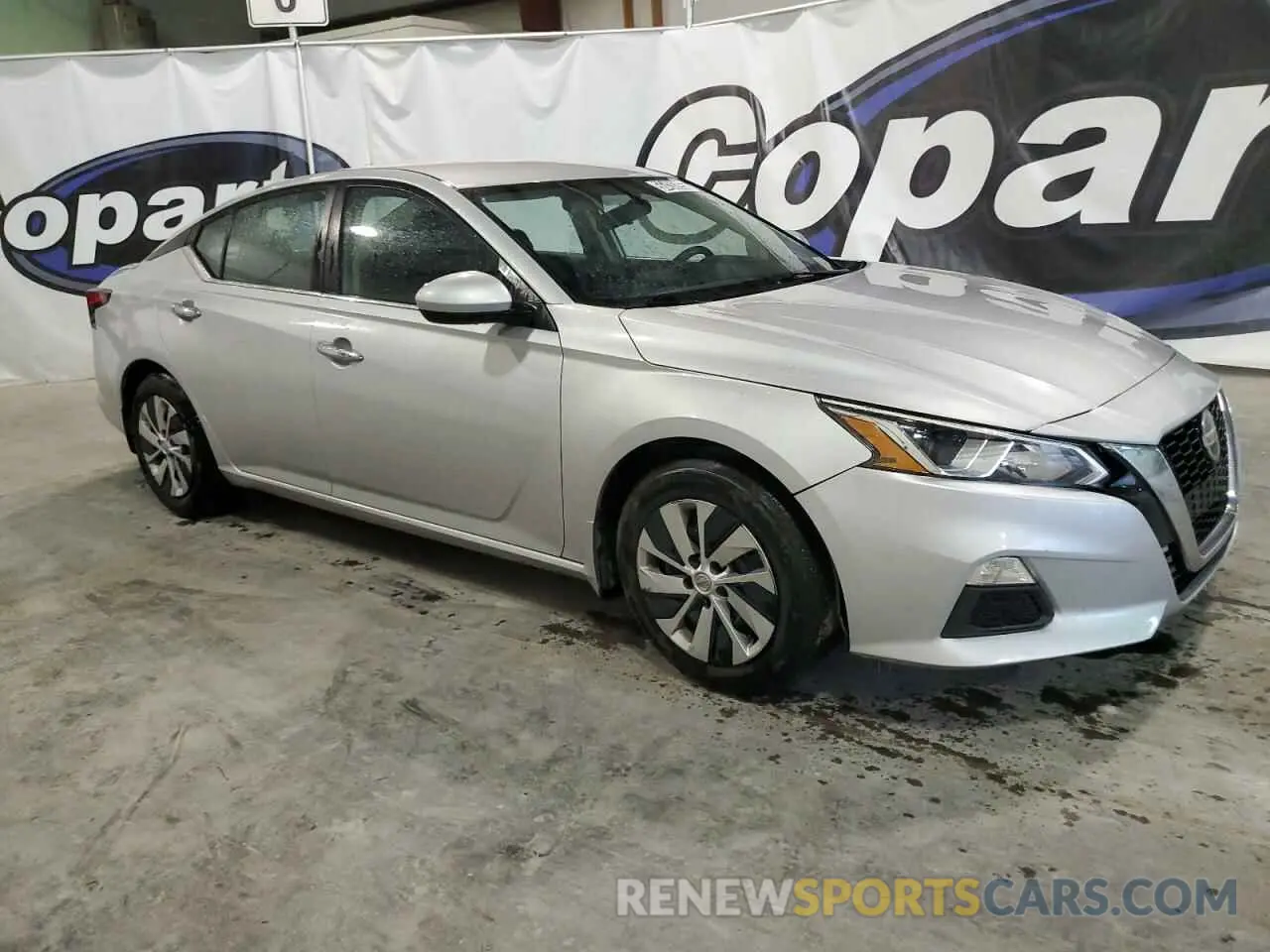 4 Photograph of a damaged car 1N4BL4BV8LC187285 NISSAN ALTIMA 2020