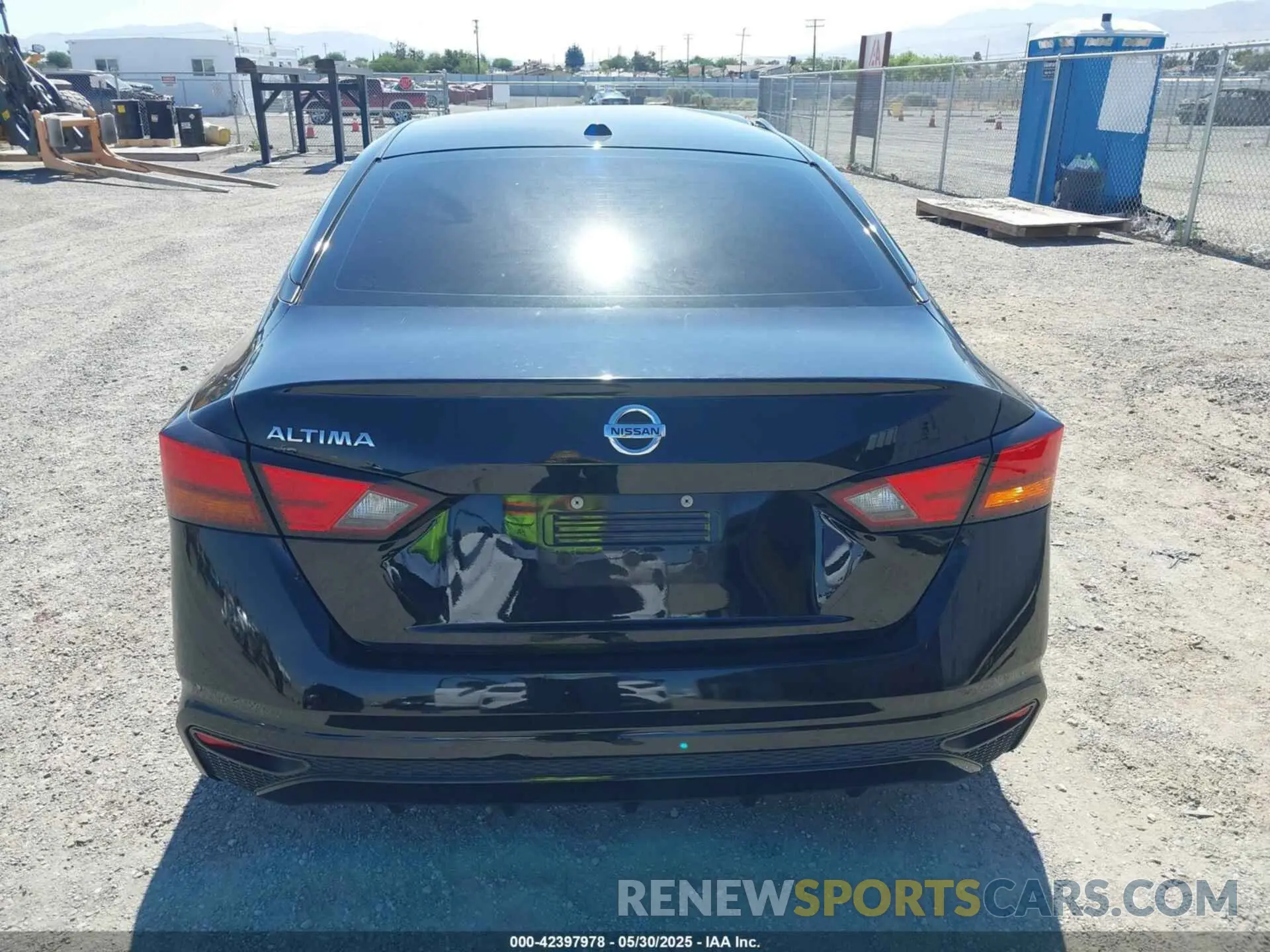 16 Photograph of a damaged car 1N4BL4BV8LC190235 NISSAN ALTIMA 2020
