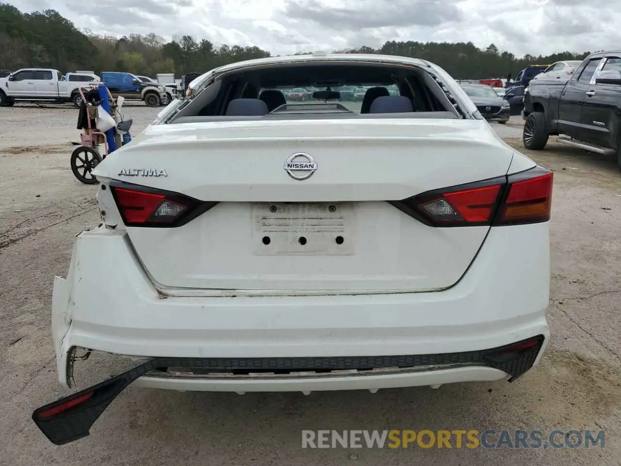 6 Photograph of a damaged car 1N4BL4BV8LC208166 NISSAN ALTIMA 2020
