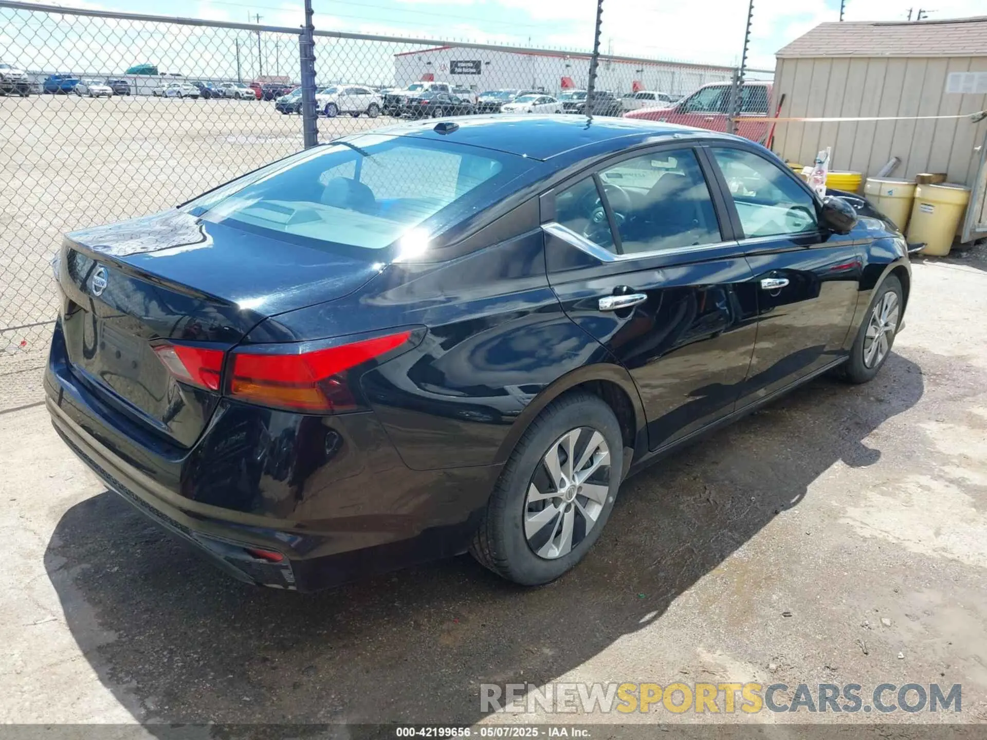 4 Photograph of a damaged car 1N4BL4BV8LC214842 NISSAN ALTIMA 2020