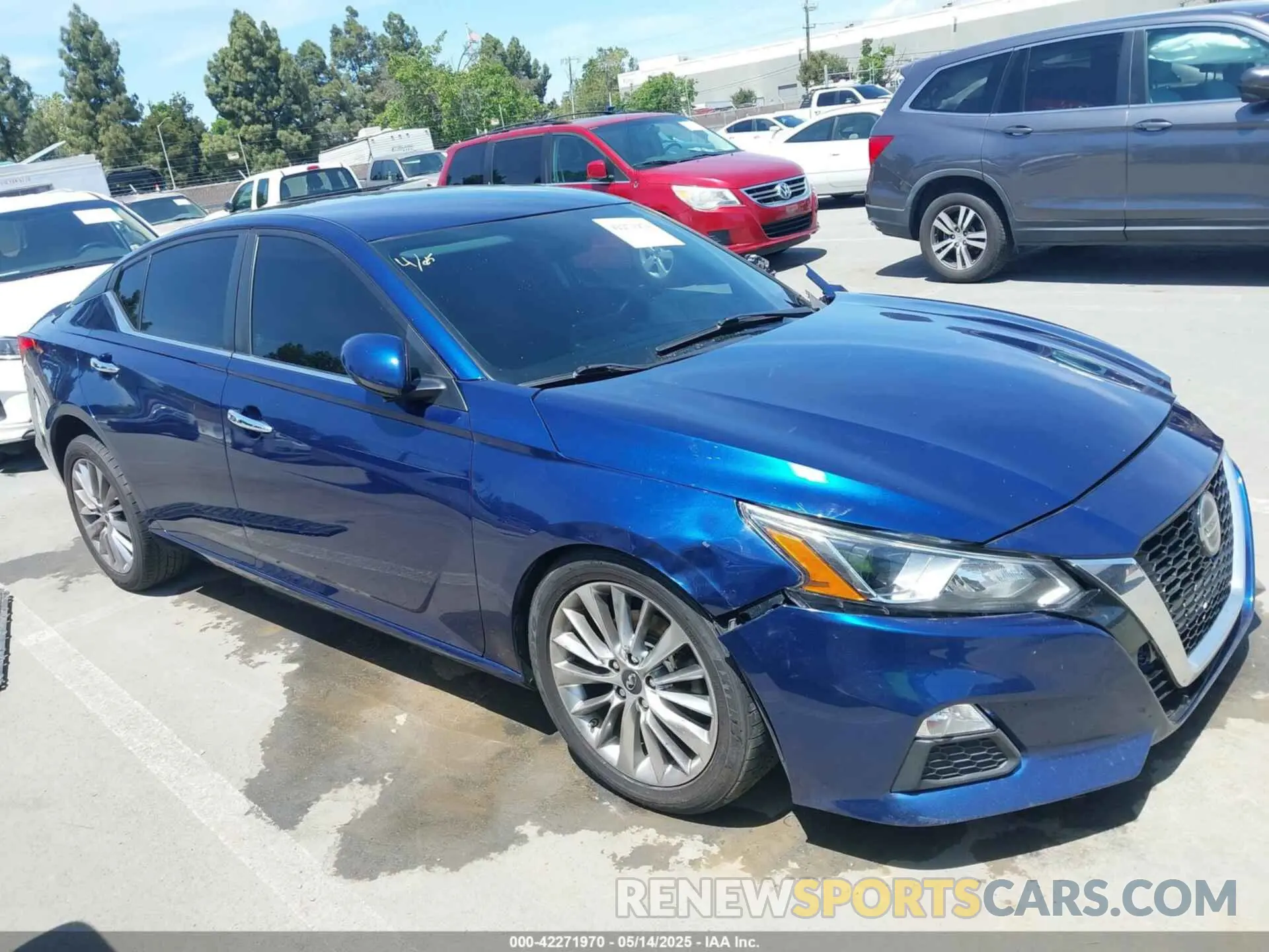 1 Photograph of a damaged car 1N4BL4BV8LC221449 NISSAN ALTIMA 2020