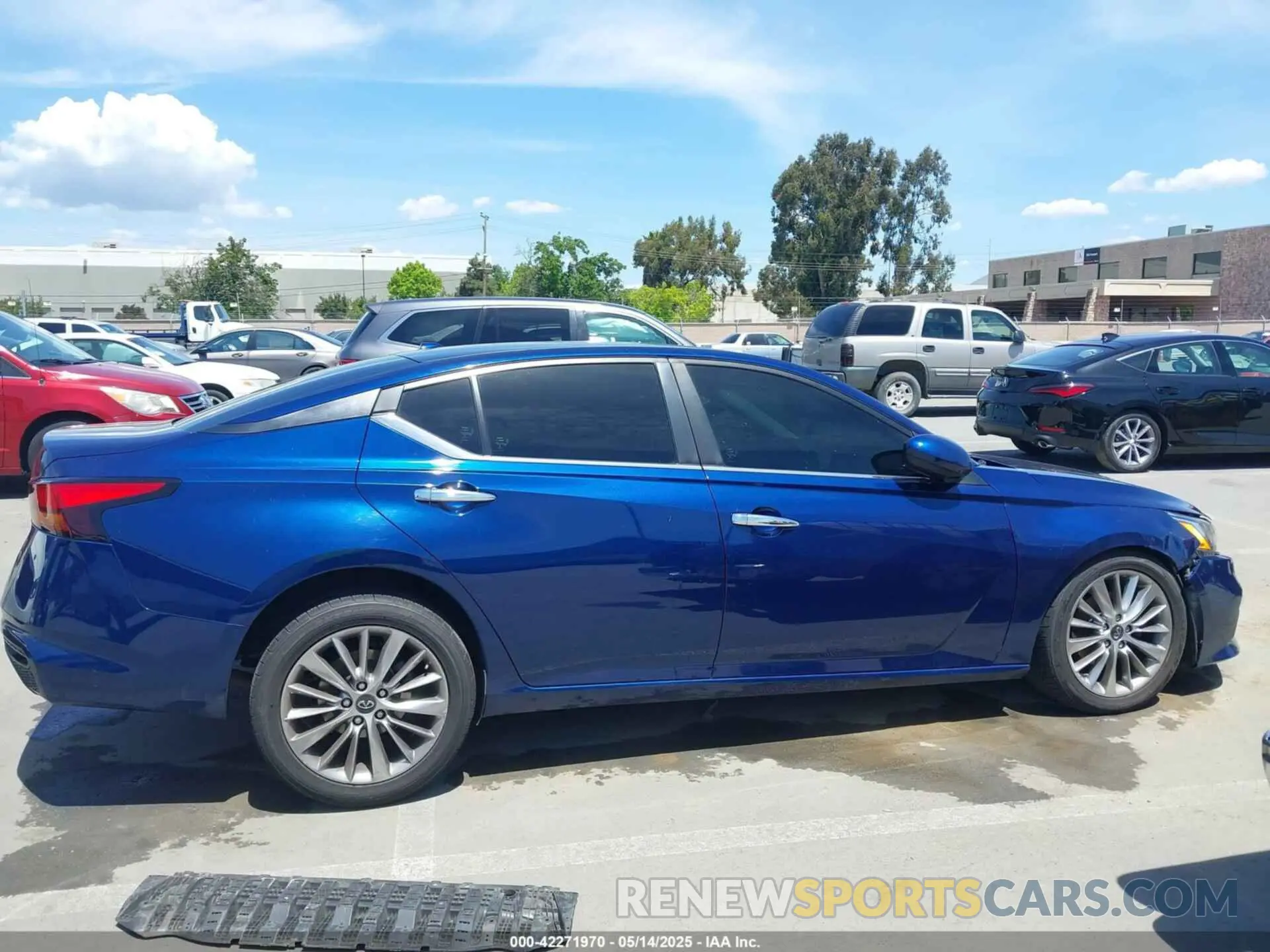 12 Photograph of a damaged car 1N4BL4BV8LC221449 NISSAN ALTIMA 2020