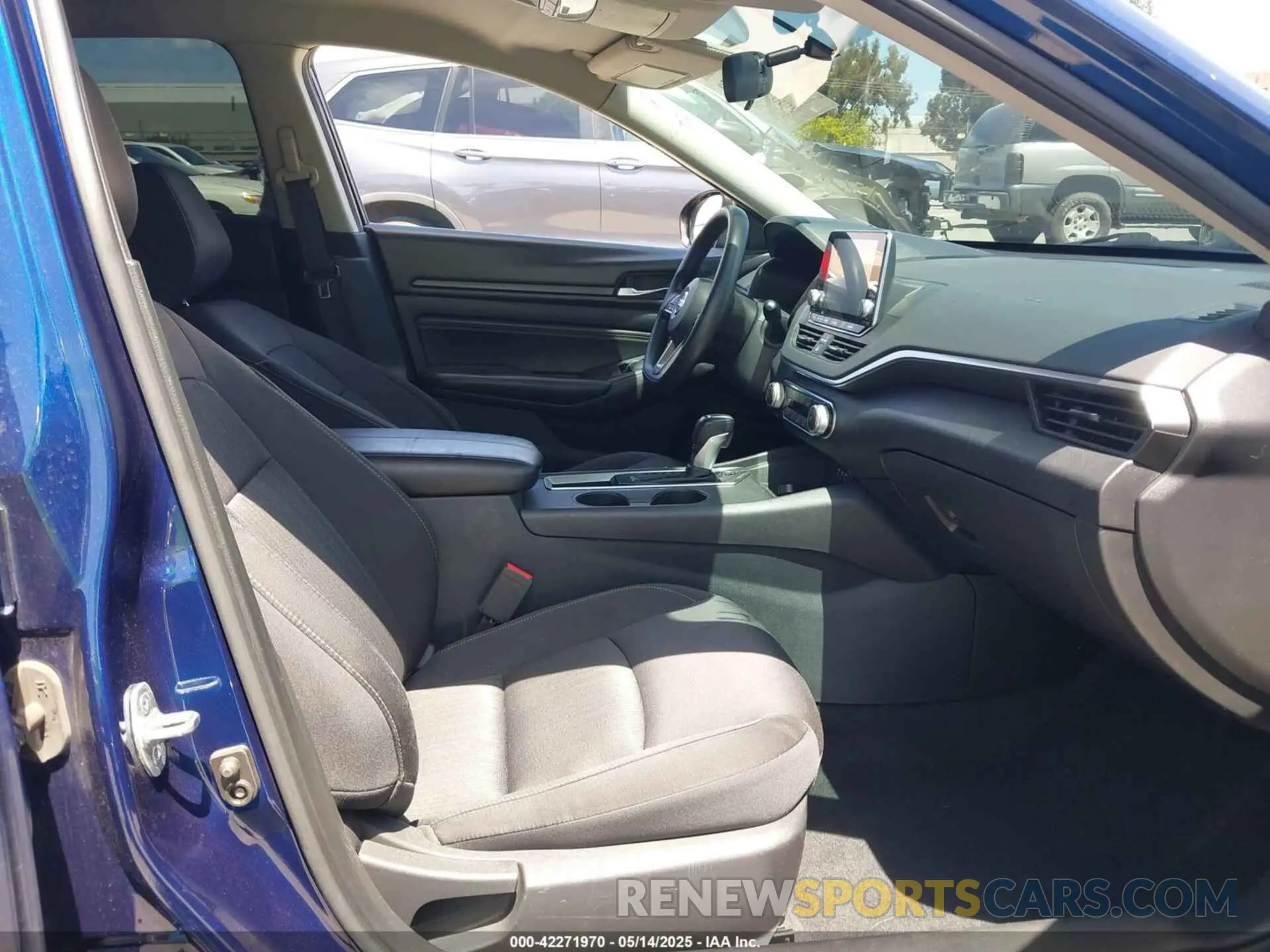 5 Photograph of a damaged car 1N4BL4BV8LC221449 NISSAN ALTIMA 2020