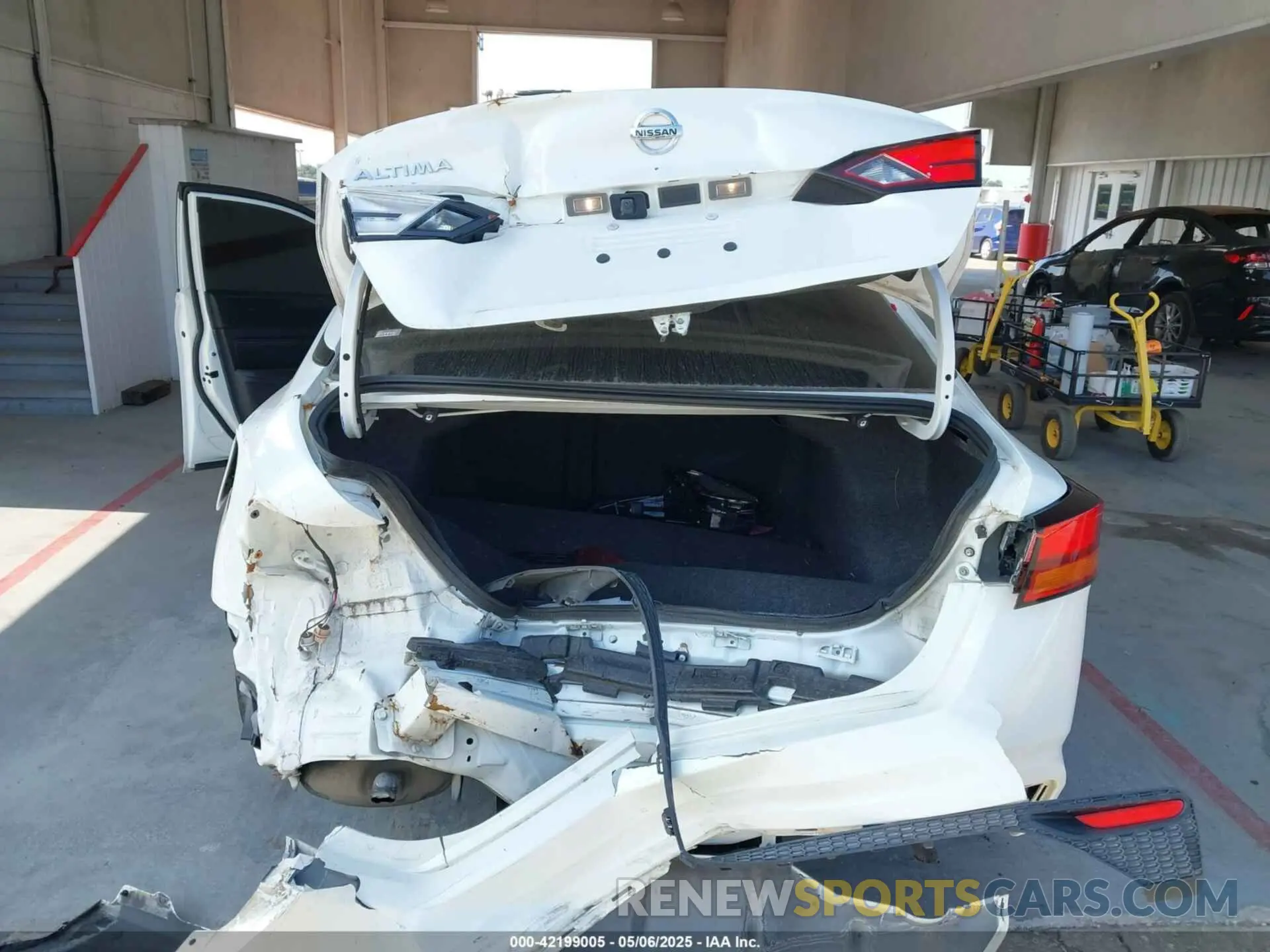 6 Photograph of a damaged car 1N4BL4BV8LC222679 NISSAN ALTIMA 2020