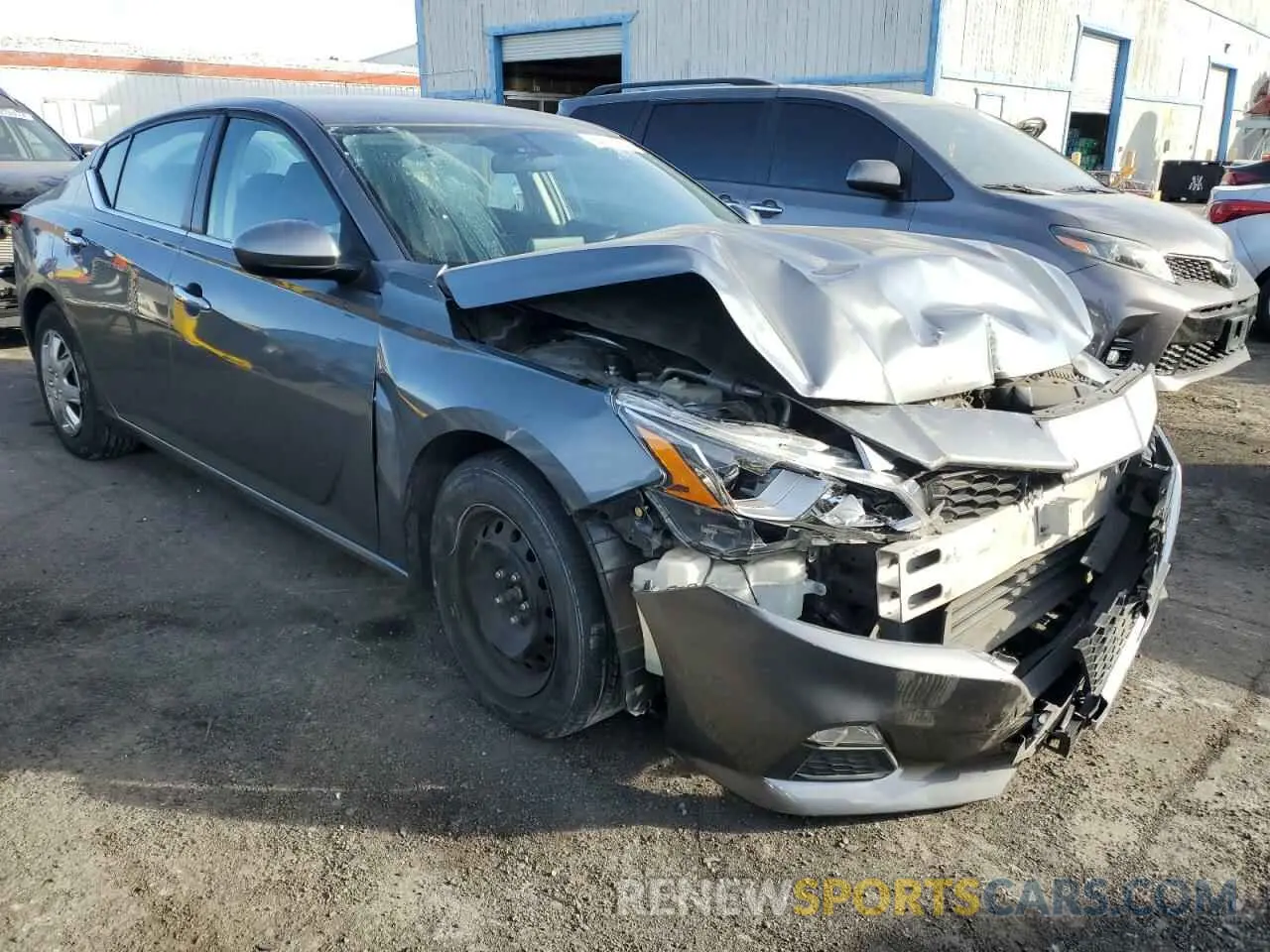 4 Photograph of a damaged car 1N4BL4BV8LC237294 NISSAN ALTIMA 2020