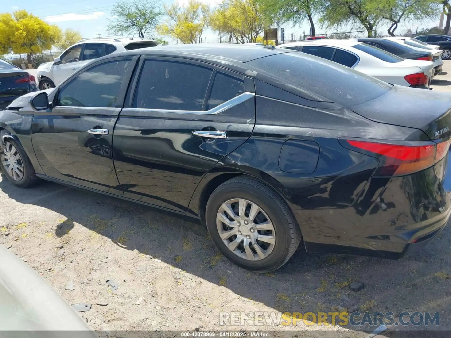 13 Photograph of a damaged car 1N4BL4BV8LC251972 NISSAN ALTIMA 2020