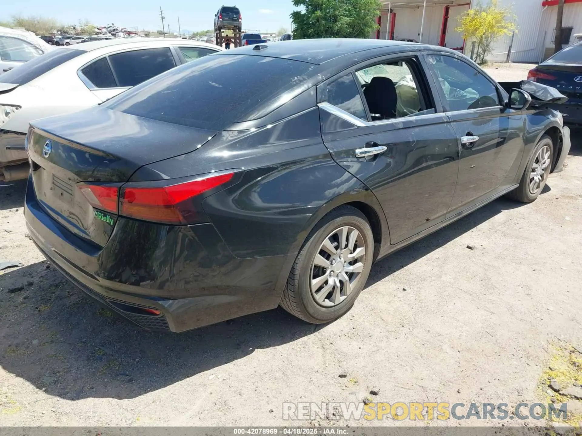 4 Photograph of a damaged car 1N4BL4BV8LC251972 NISSAN ALTIMA 2020