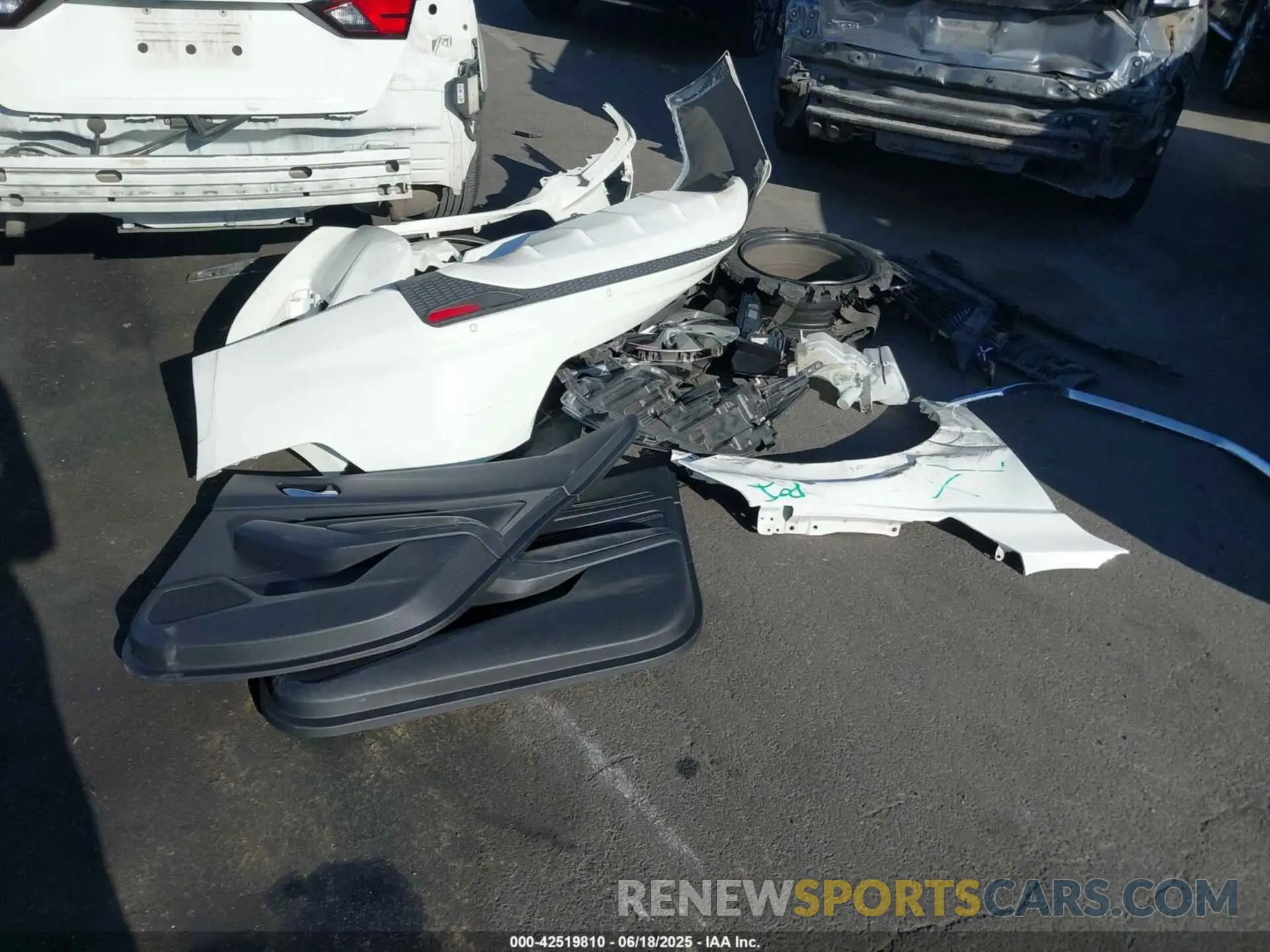 12 Photograph of a damaged car 1N4BL4BV8LC275138 NISSAN ALTIMA 2020