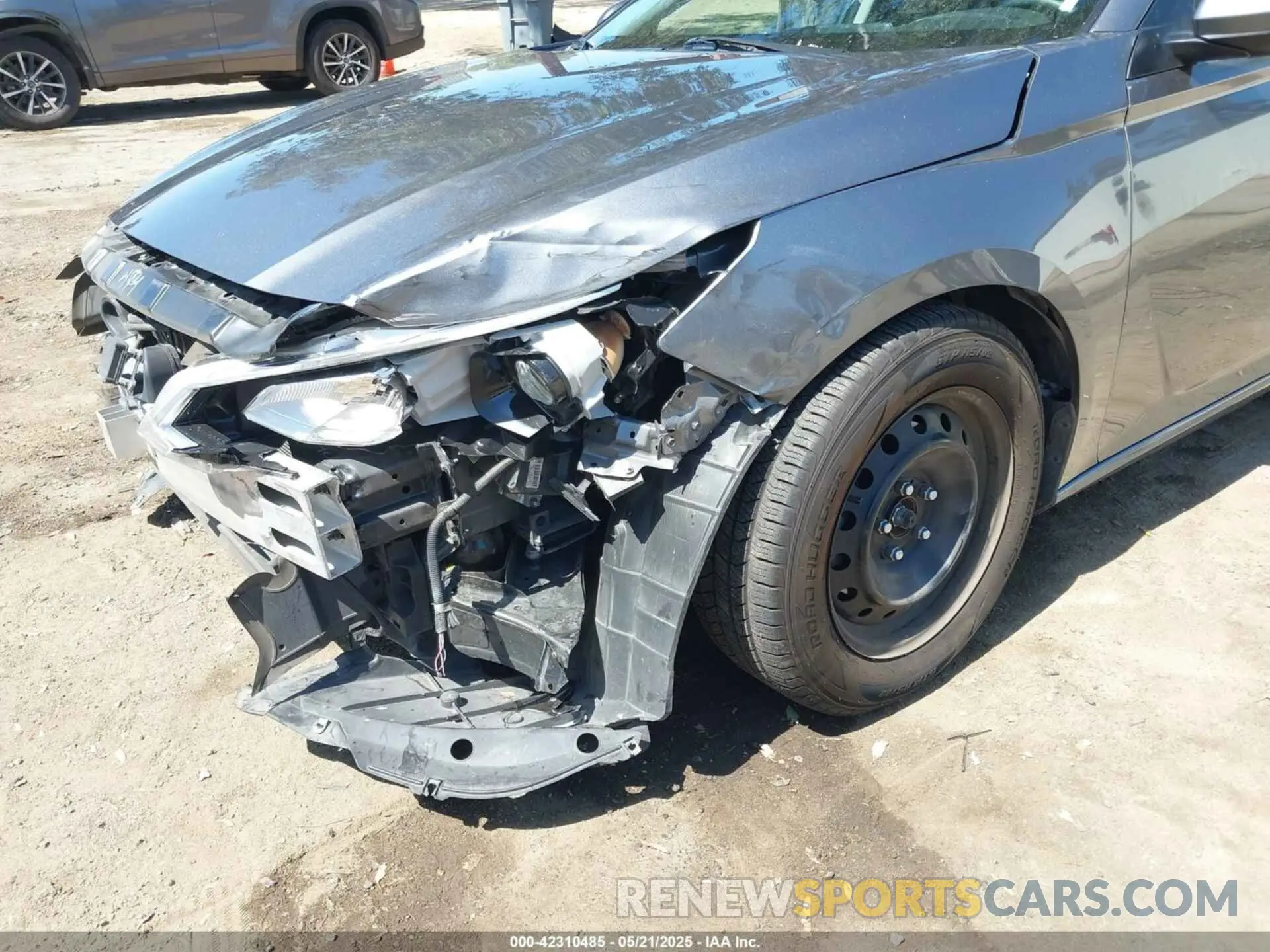 6 Photograph of a damaged car 1N4BL4BV8LC275463 NISSAN ALTIMA 2020