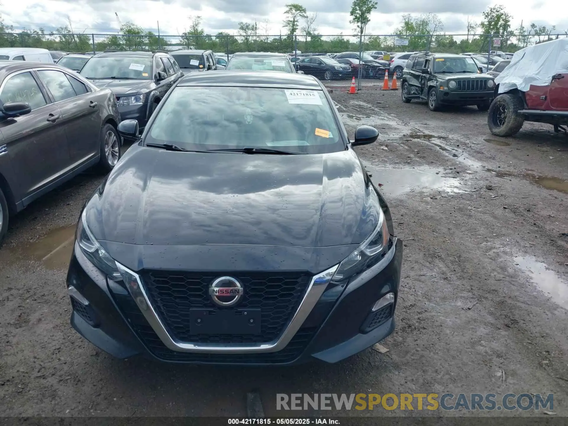 12 Photograph of a damaged car 1N4BL4BV8LN316484 NISSAN ALTIMA 2020