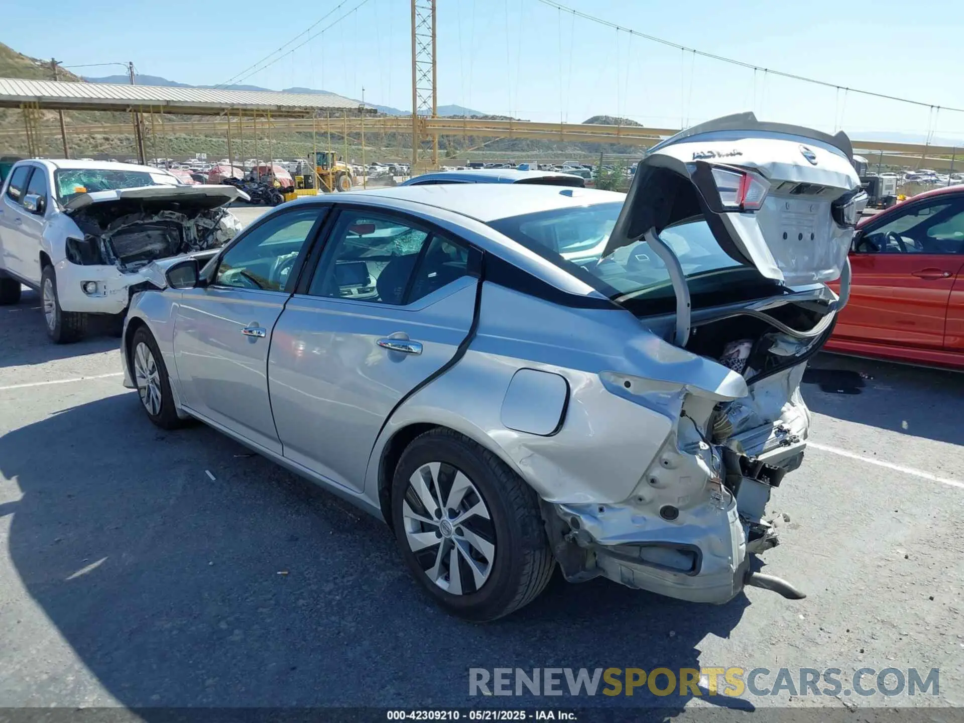 3 Photograph of a damaged car 1N4BL4BV9LC100798 NISSAN ALTIMA 2020