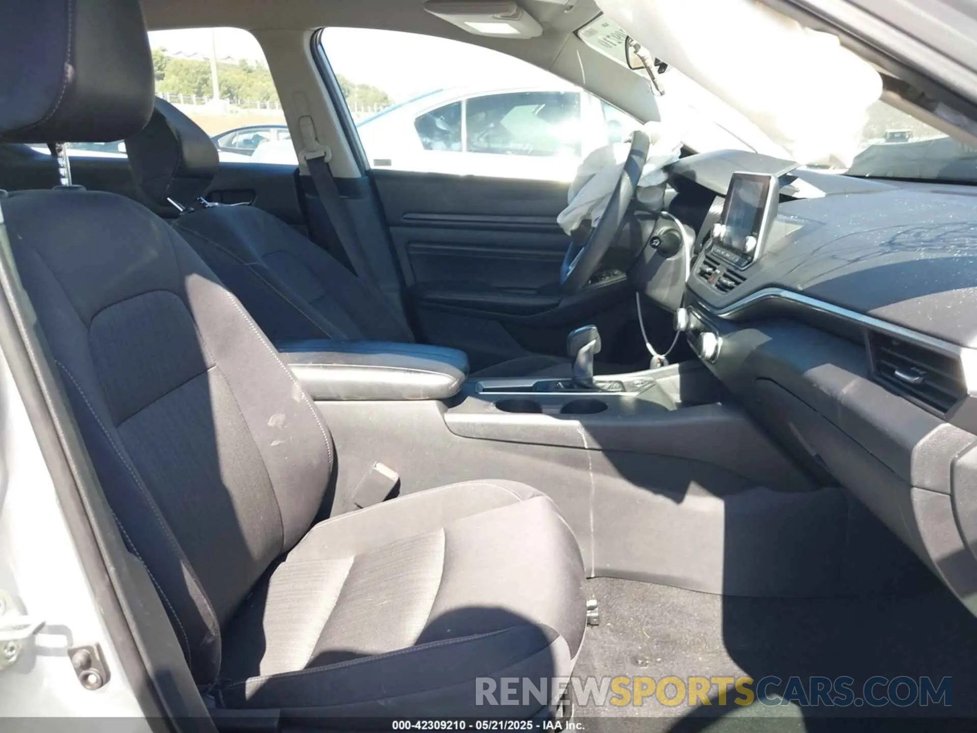 5 Photograph of a damaged car 1N4BL4BV9LC100798 NISSAN ALTIMA 2020