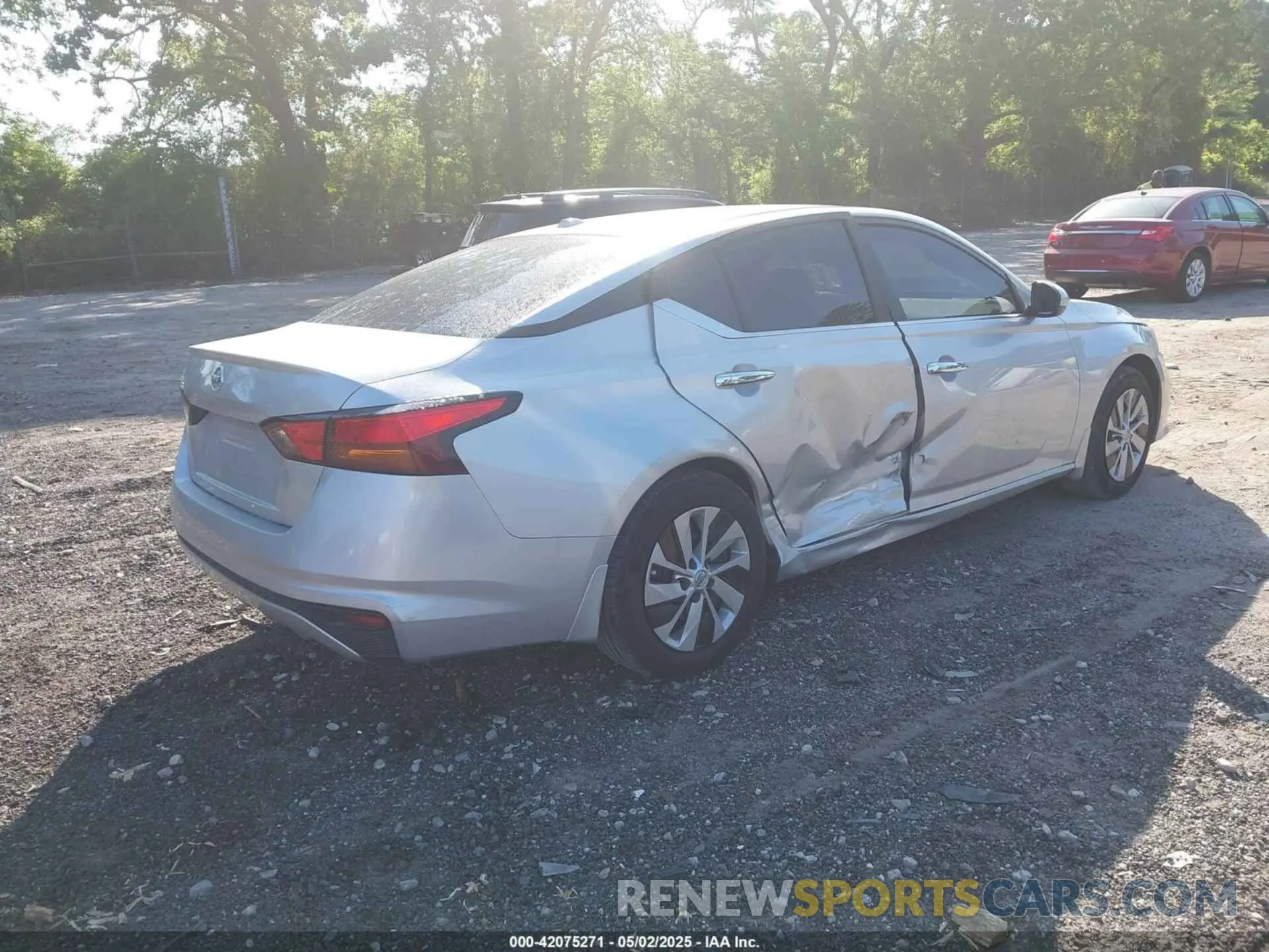 4 Photograph of a damaged car 1N4BL4BV9LC115091 NISSAN ALTIMA 2020