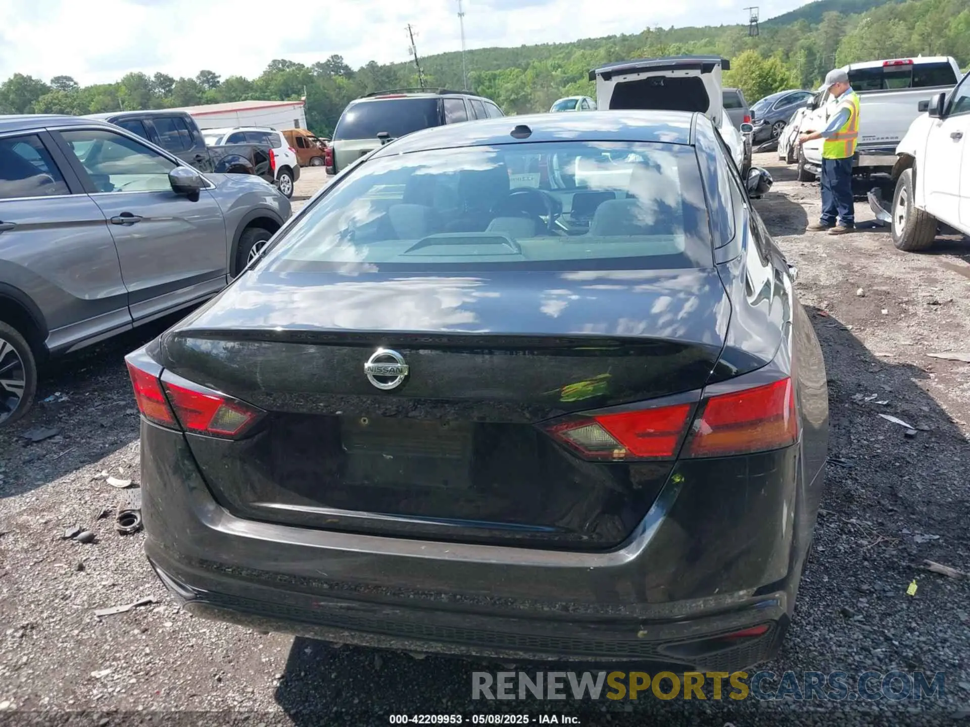 16 Photograph of a damaged car 1N4BL4BV9LC134305 NISSAN ALTIMA 2020