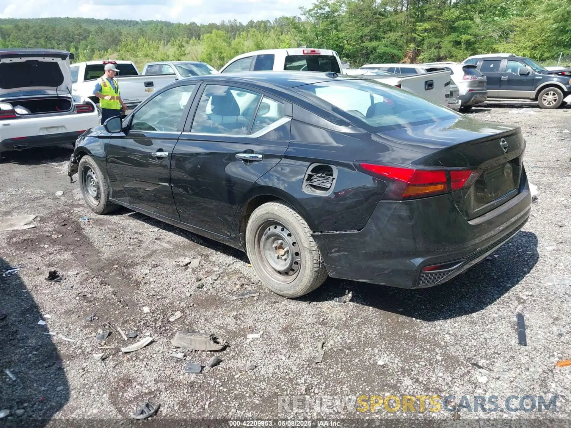 3 Photograph of a damaged car 1N4BL4BV9LC134305 NISSAN ALTIMA 2020
