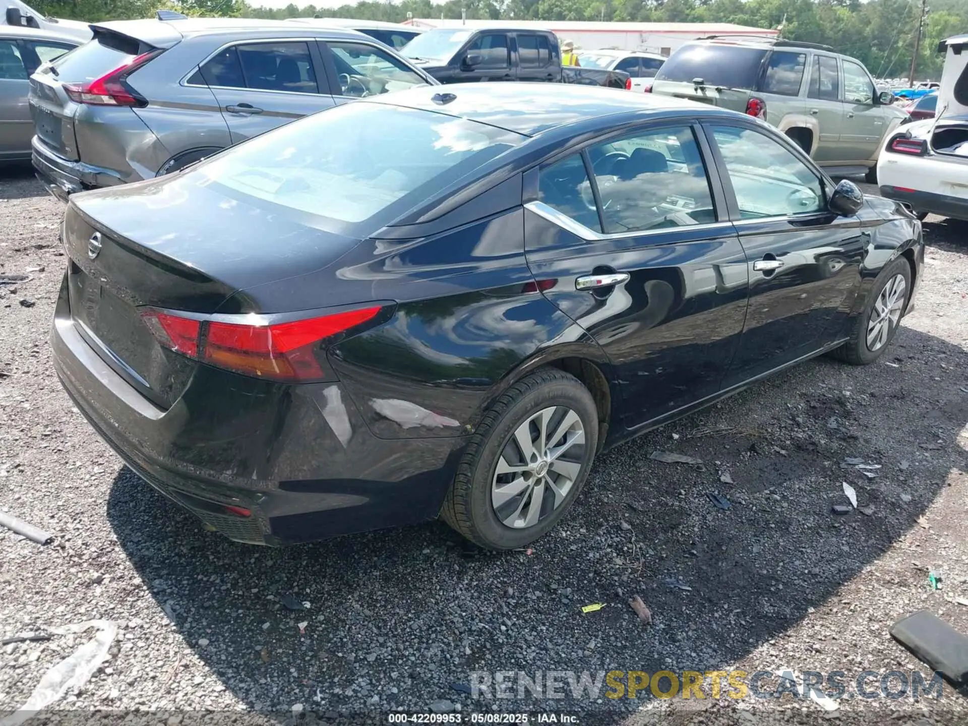 4 Photograph of a damaged car 1N4BL4BV9LC134305 NISSAN ALTIMA 2020