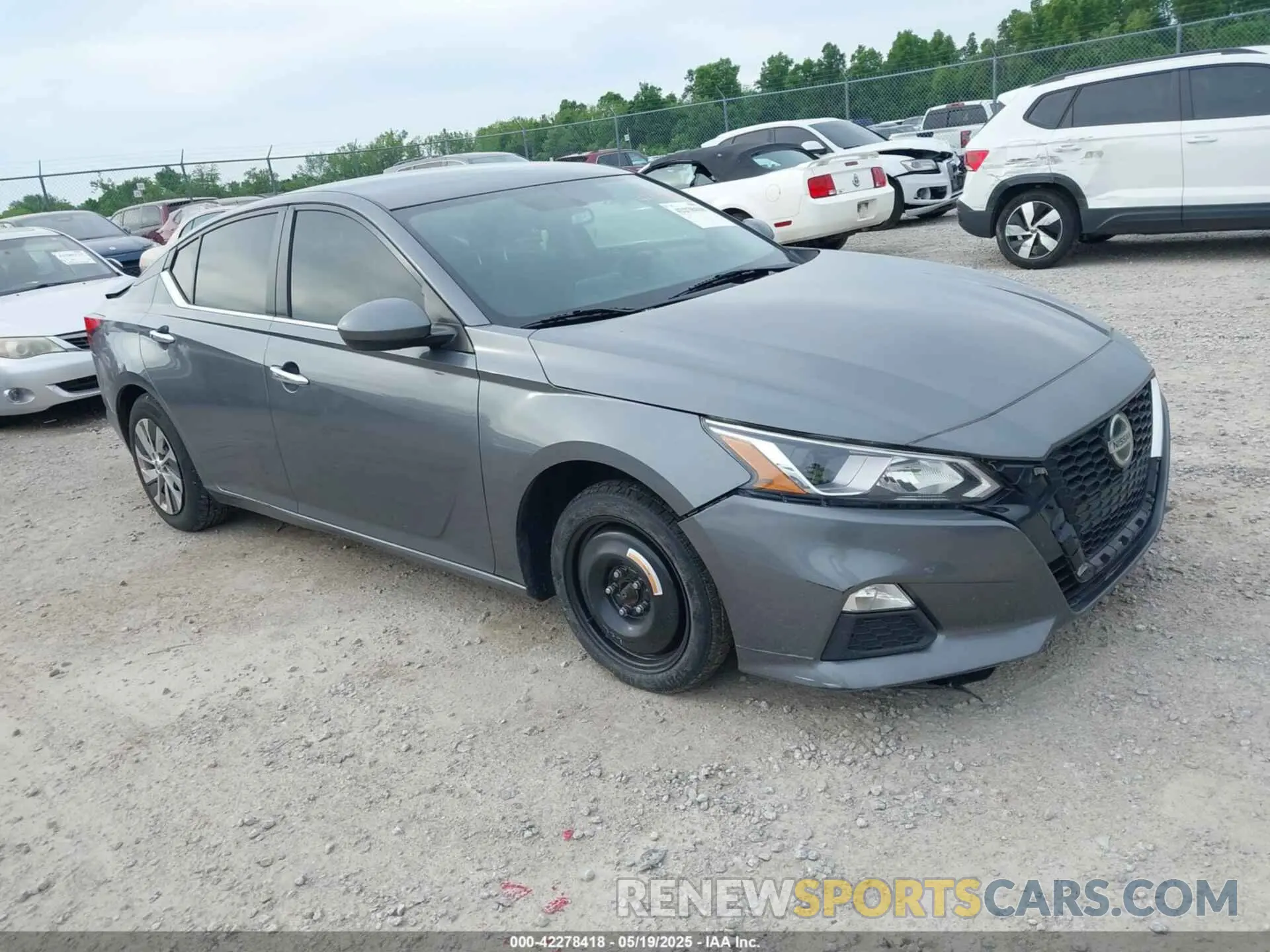 1 Photograph of a damaged car 1N4BL4BV9LC160287 NISSAN ALTIMA 2020