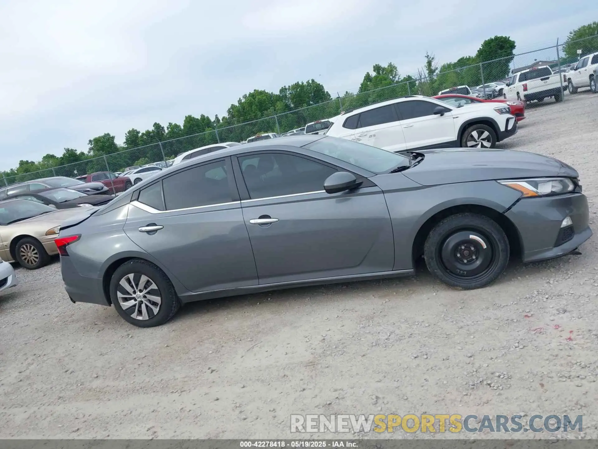 13 Photograph of a damaged car 1N4BL4BV9LC160287 NISSAN ALTIMA 2020