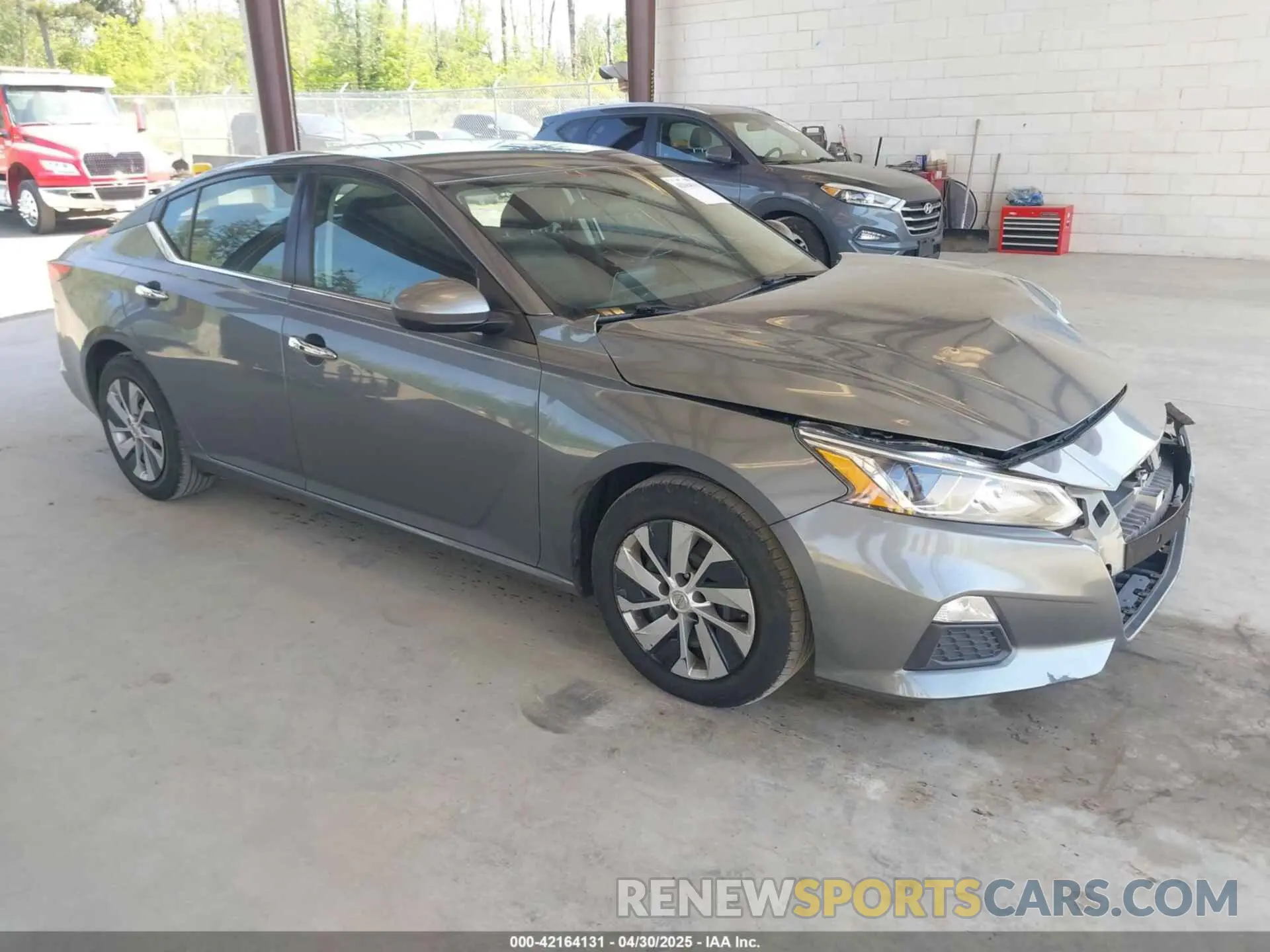 1 Photograph of a damaged car 1N4BL4BV9LC188543 NISSAN ALTIMA 2020