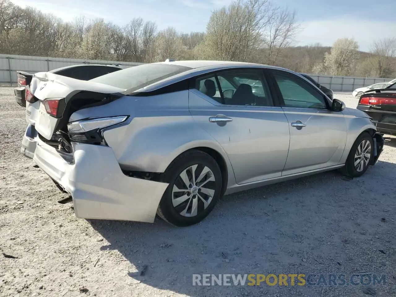 3 Photograph of a damaged car 1N4BL4BV9LC222383 NISSAN ALTIMA 2020