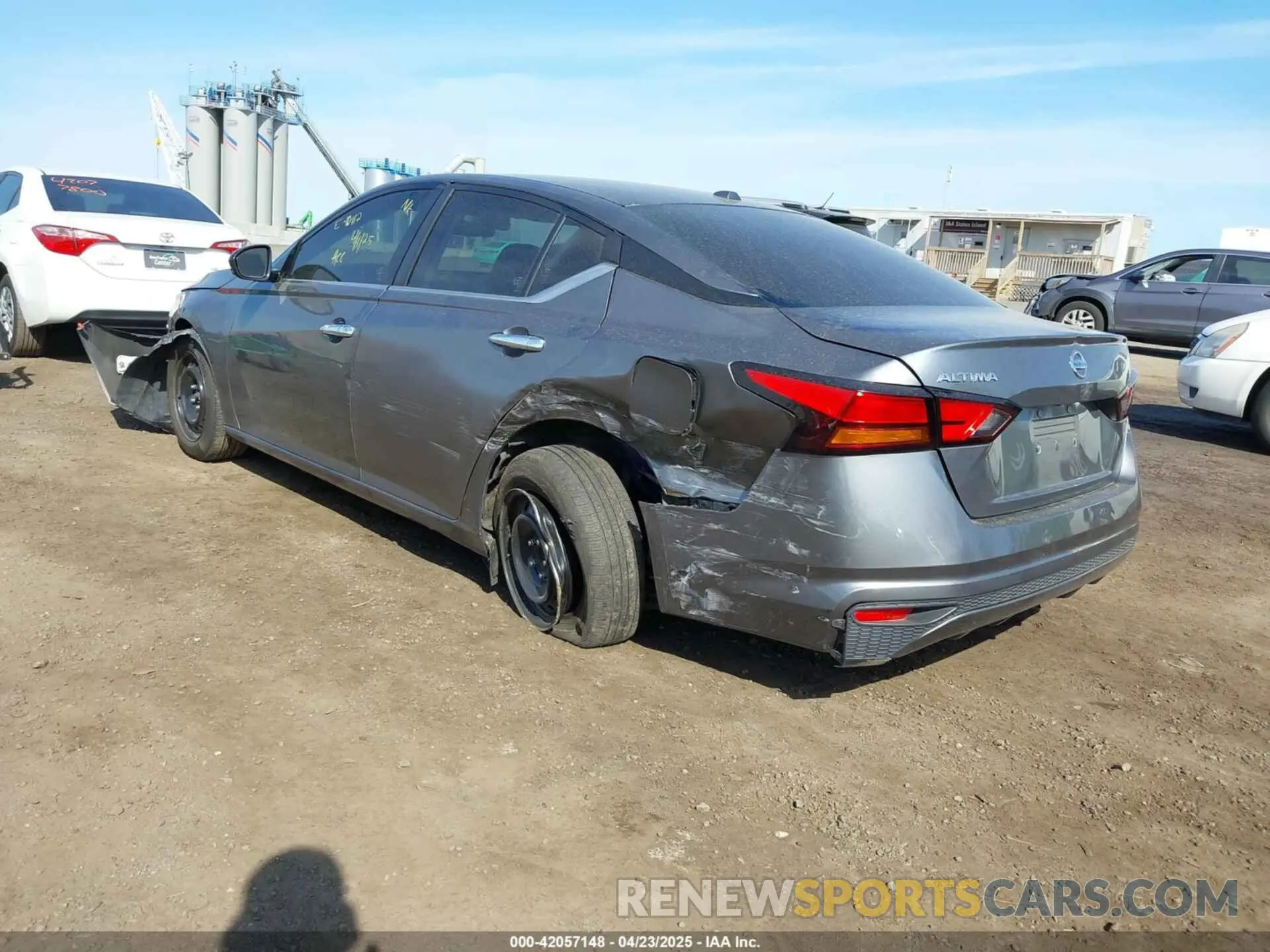 3 Photograph of a damaged car 1N4BL4BV9LC223159 NISSAN ALTIMA 2020
